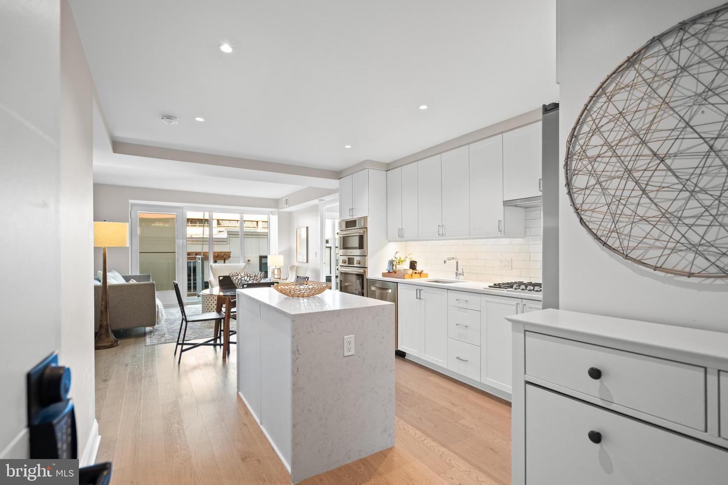 925 N FAIRFAX ST #406, ALEXANDRIA, Virginia 22314, 2 Bedrooms Bedrooms, ,1 BathroomBathrooms,Residential,For sale,925 N FAIRFAX ST #406,VAAX2053272 MLS # VAAX2053272 925 N FAIRFAX ST #406, ALEXANDRIA, Virginia 22314, 2 Bedrooms Bedrooms, ,1 BathroomBathrooms,Residential,For sale,925 N FAIRFAX ST #406,VAAX2053272 MLS # VAAX2053272