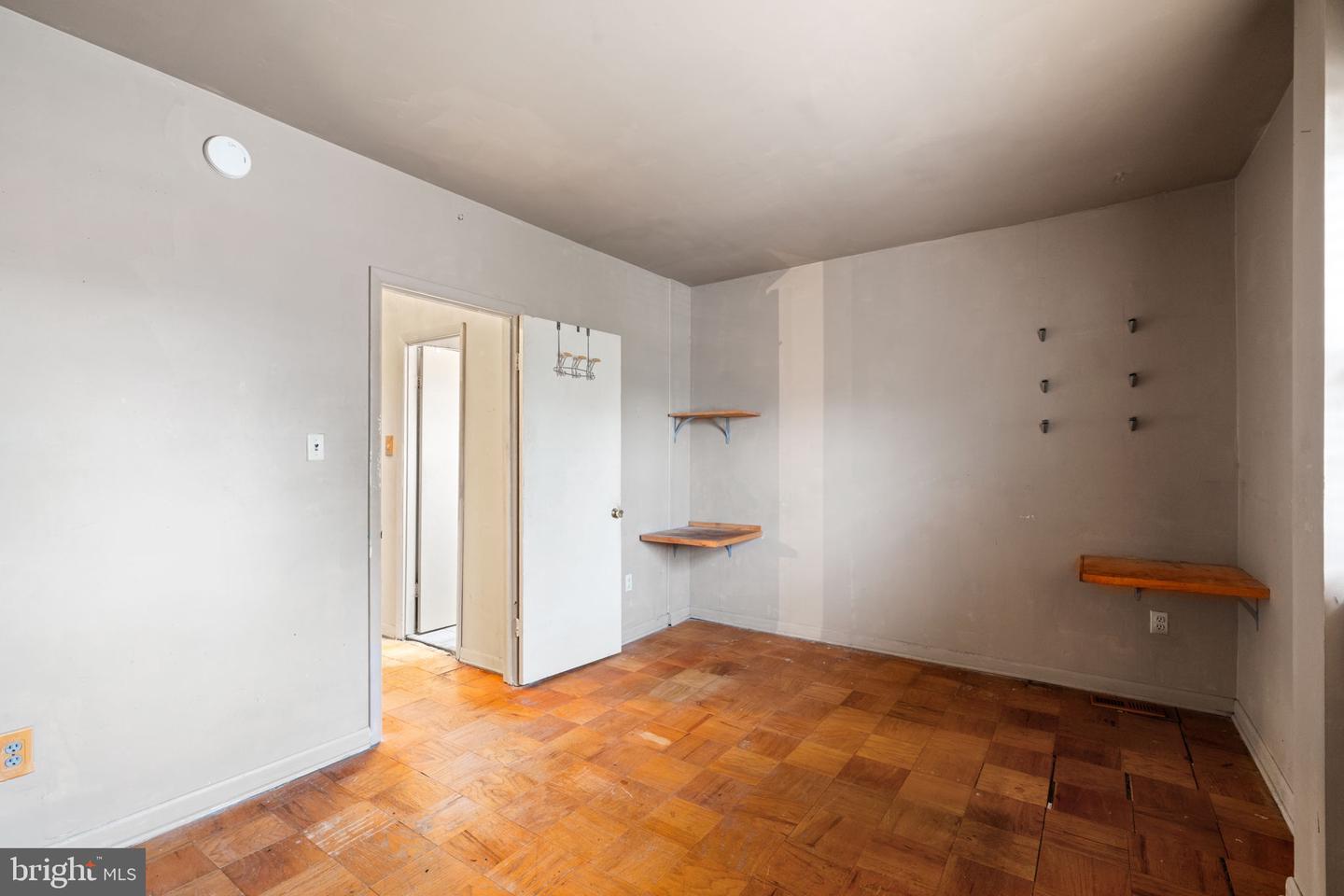 1004 COLONIAL AVE, ALEXANDRIA, Virginia 22314, 3 Bedrooms Bedrooms, ,1 BathroomBathrooms,Residential,For sale,1004 COLONIAL AVE,VAAX2053276 MLS # VAAX2053276