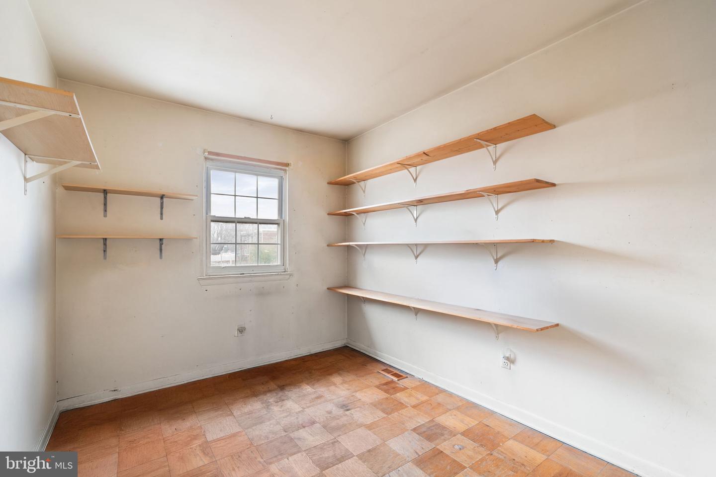 1004 COLONIAL AVE, ALEXANDRIA, Virginia 22314, 3 Bedrooms Bedrooms, ,1 BathroomBathrooms,Residential,For sale,1004 COLONIAL AVE,VAAX2053276 MLS # VAAX2053276