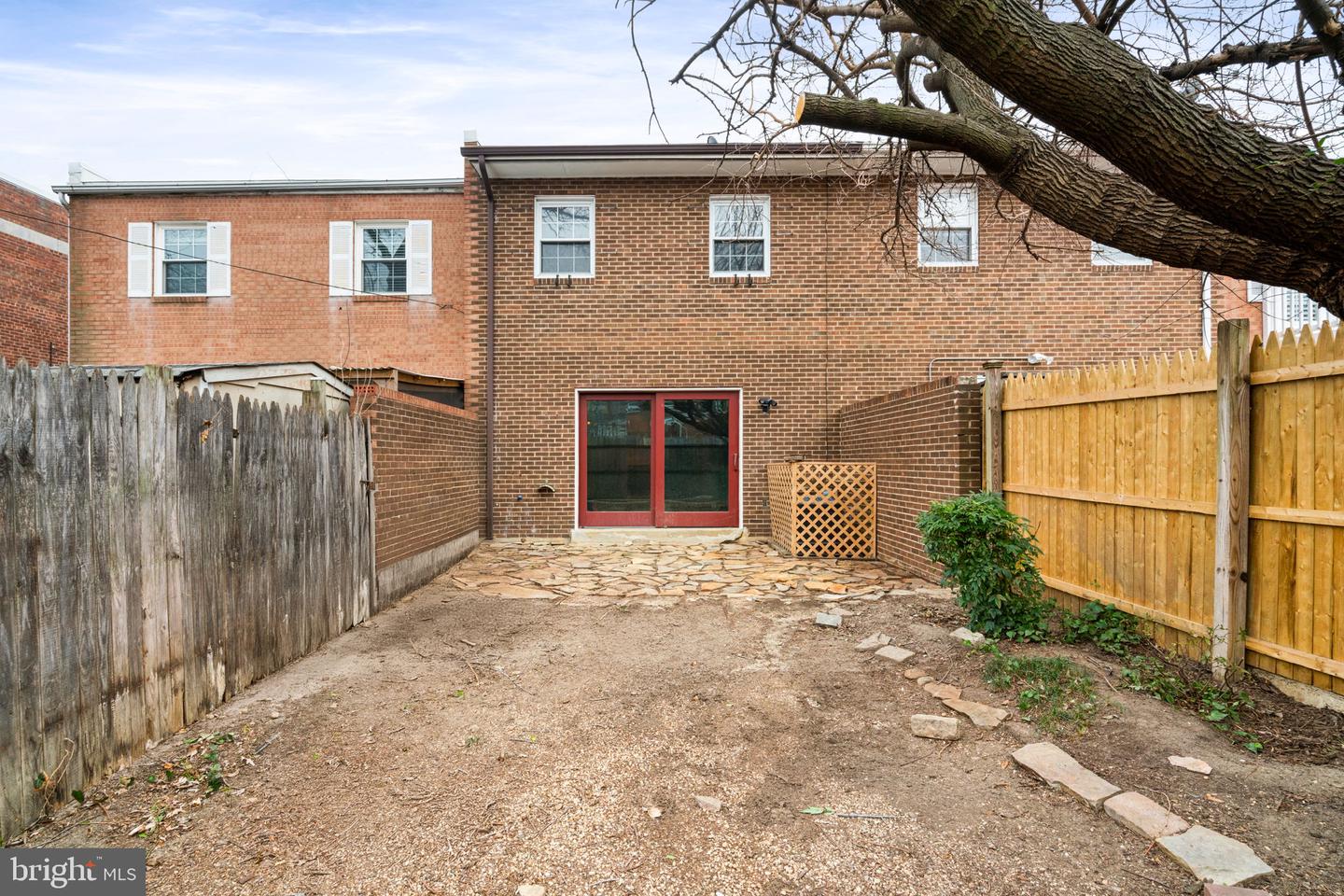 1004 COLONIAL AVE, ALEXANDRIA, Virginia 22314, 3 Bedrooms Bedrooms, ,1 BathroomBathrooms,Residential,For sale,1004 COLONIAL AVE,VAAX2053276 MLS # VAAX2053276