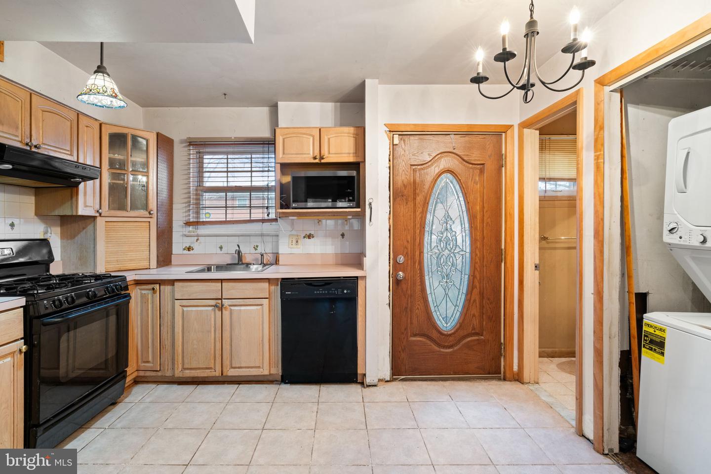 1004 COLONIAL AVE, ALEXANDRIA, Virginia 22314, 3 Bedrooms Bedrooms, ,1 BathroomBathrooms,Residential,For sale,1004 COLONIAL AVE,VAAX2053276 MLS # VAAX2053276