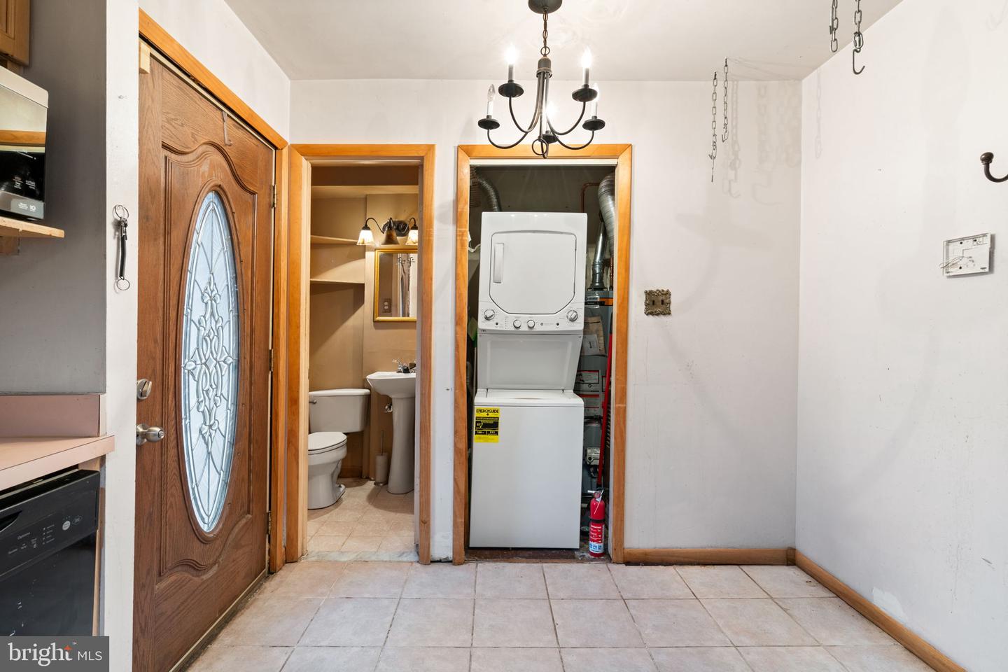 1004 COLONIAL AVE, ALEXANDRIA, Virginia 22314, 3 Bedrooms Bedrooms, ,1 BathroomBathrooms,Residential,For sale,1004 COLONIAL AVE,VAAX2053276 MLS # VAAX2053276