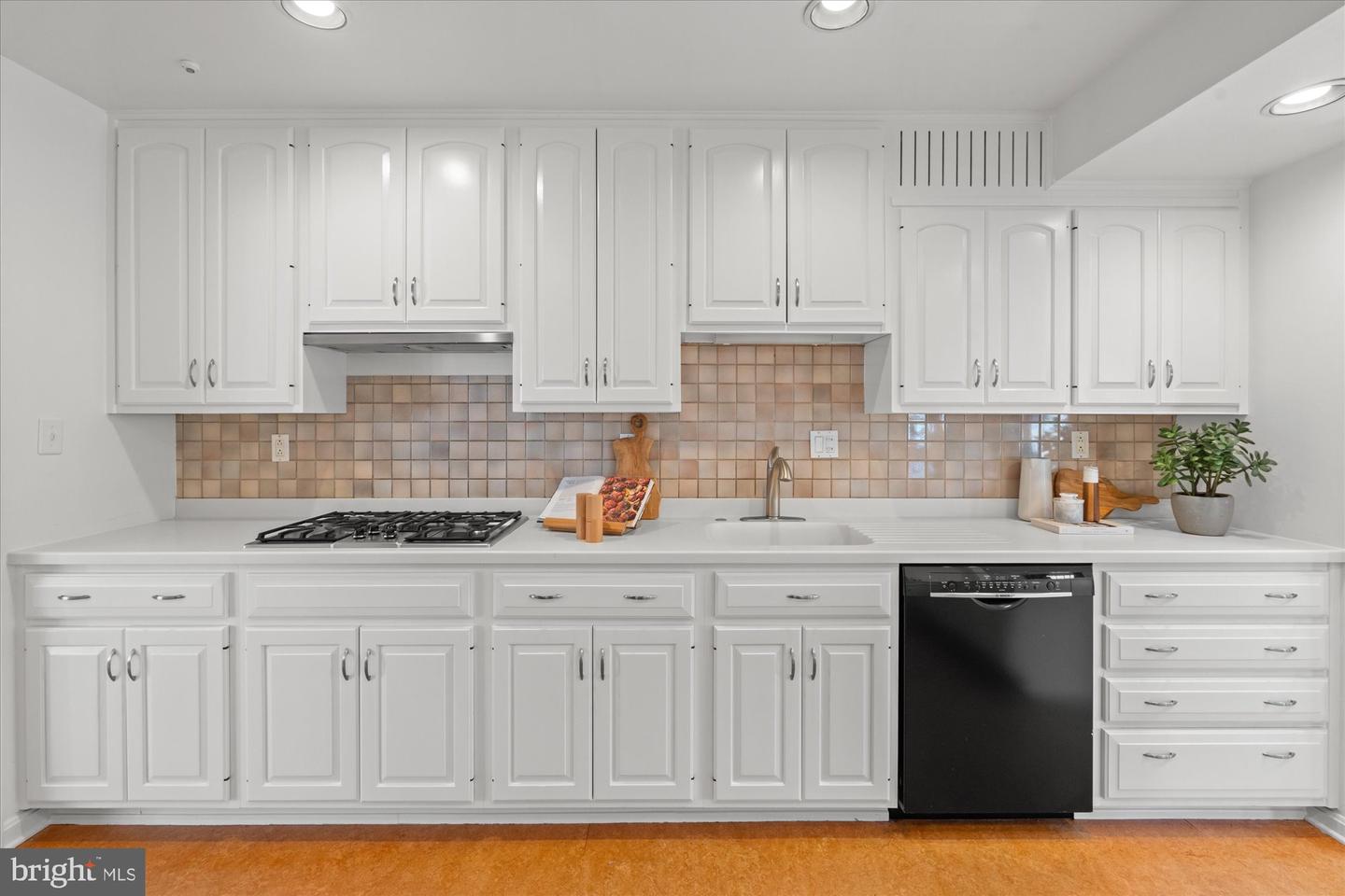 2904 FARM RD, ALEXANDRIA, Virginia 22302, 4 Bedrooms Bedrooms, ,2 BathroomsBathrooms,Residential,For sale,2904 FARM RD,VAAX2053280 MLS # VAAX2053280