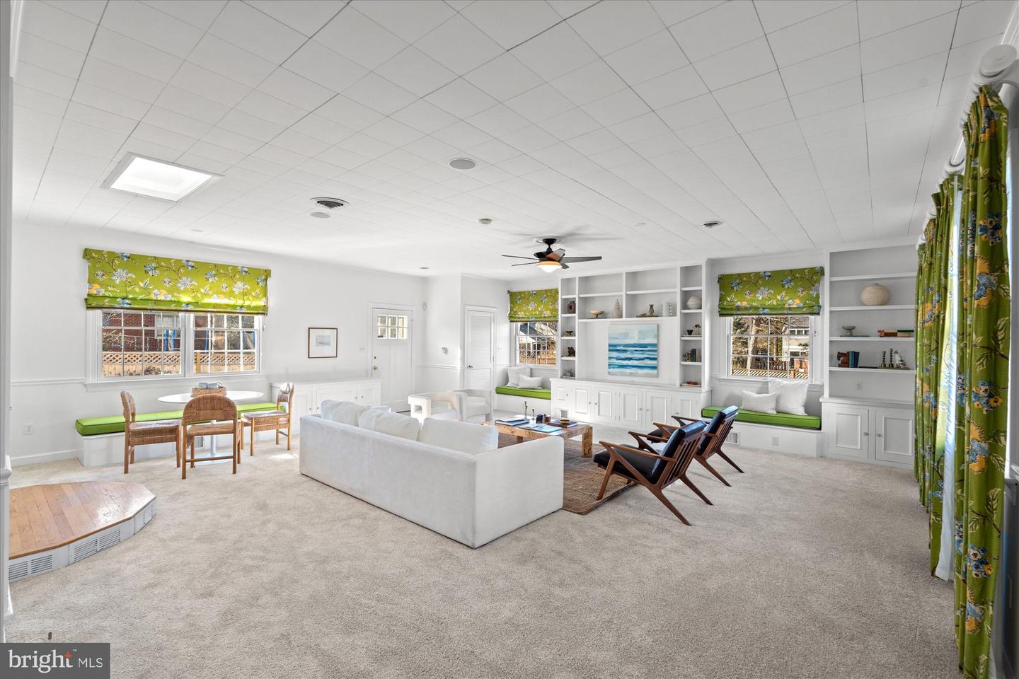 2904 FARM RD, ALEXANDRIA, Virginia 22302, 4 Bedrooms Bedrooms, ,2 BathroomsBathrooms,Residential,For sale,2904 FARM RD,VAAX2053280 MLS # VAAX2053280