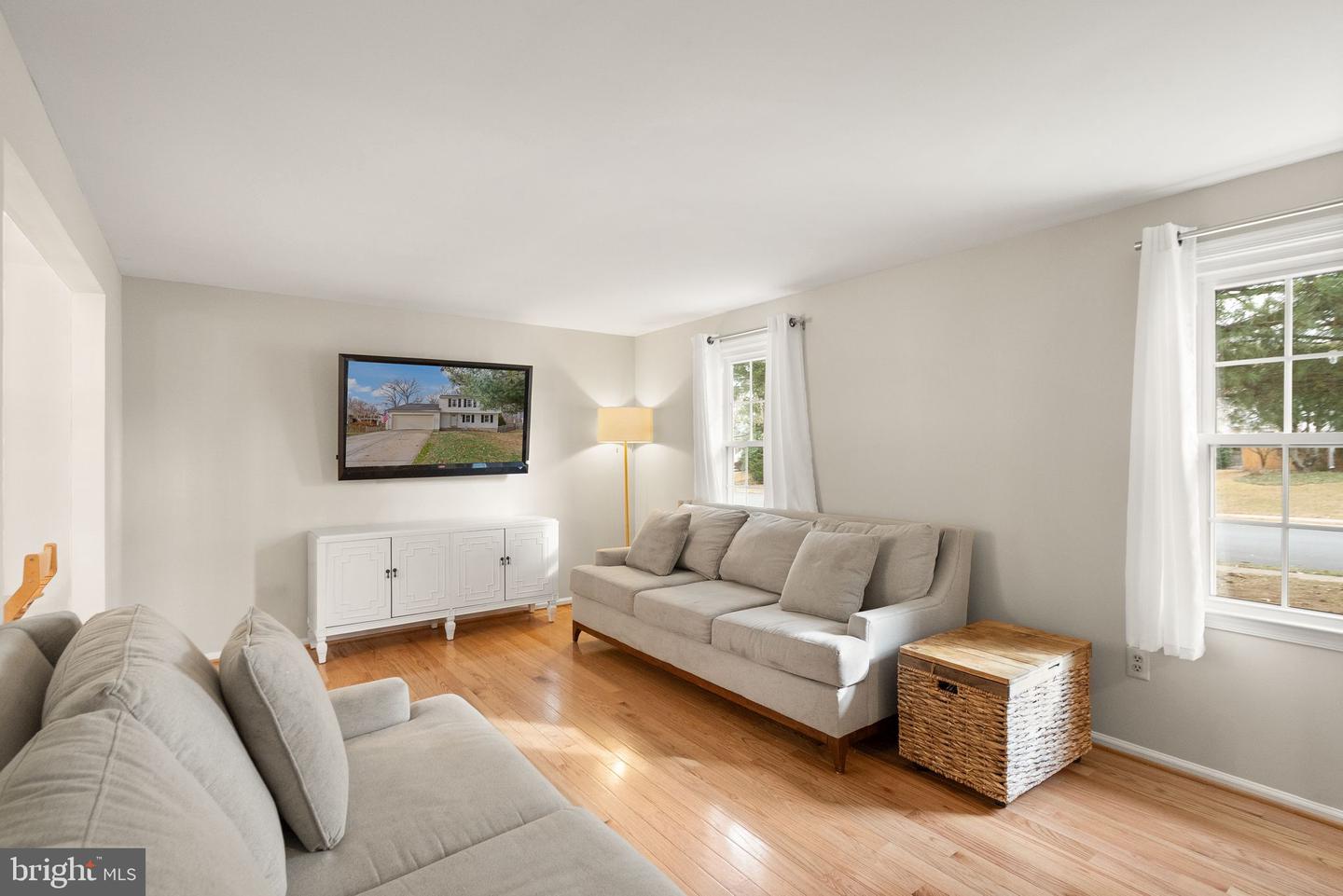 14724 SAINT GERMAIN DR, CENTREVILLE, Virginia 20121, 3 Bedrooms Bedrooms, ,2 BathroomsBathrooms,Residential,For sale,14724 SAINT GERMAIN DR,VAFX2286284 MLS # VAFX2286284