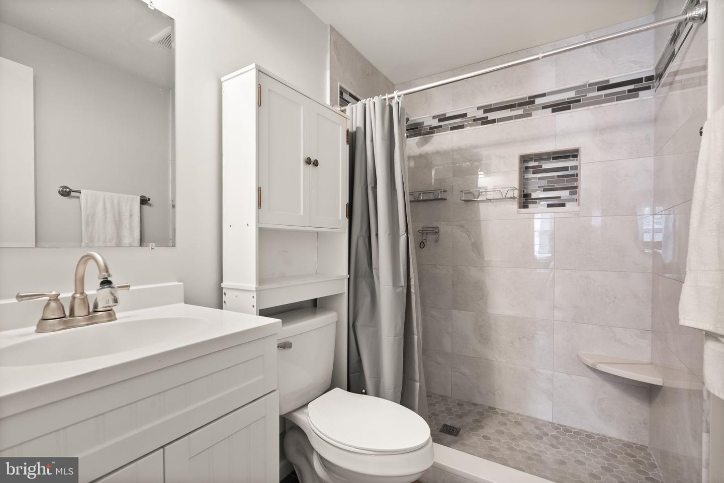 14724 SAINT GERMAIN DR, CENTREVILLE, Virginia 20121, 3 Bedrooms Bedrooms, ,2 BathroomsBathrooms,Residential,For sale,14724 SAINT GERMAIN DR,VAFX2286284 MLS # VAFX2286284