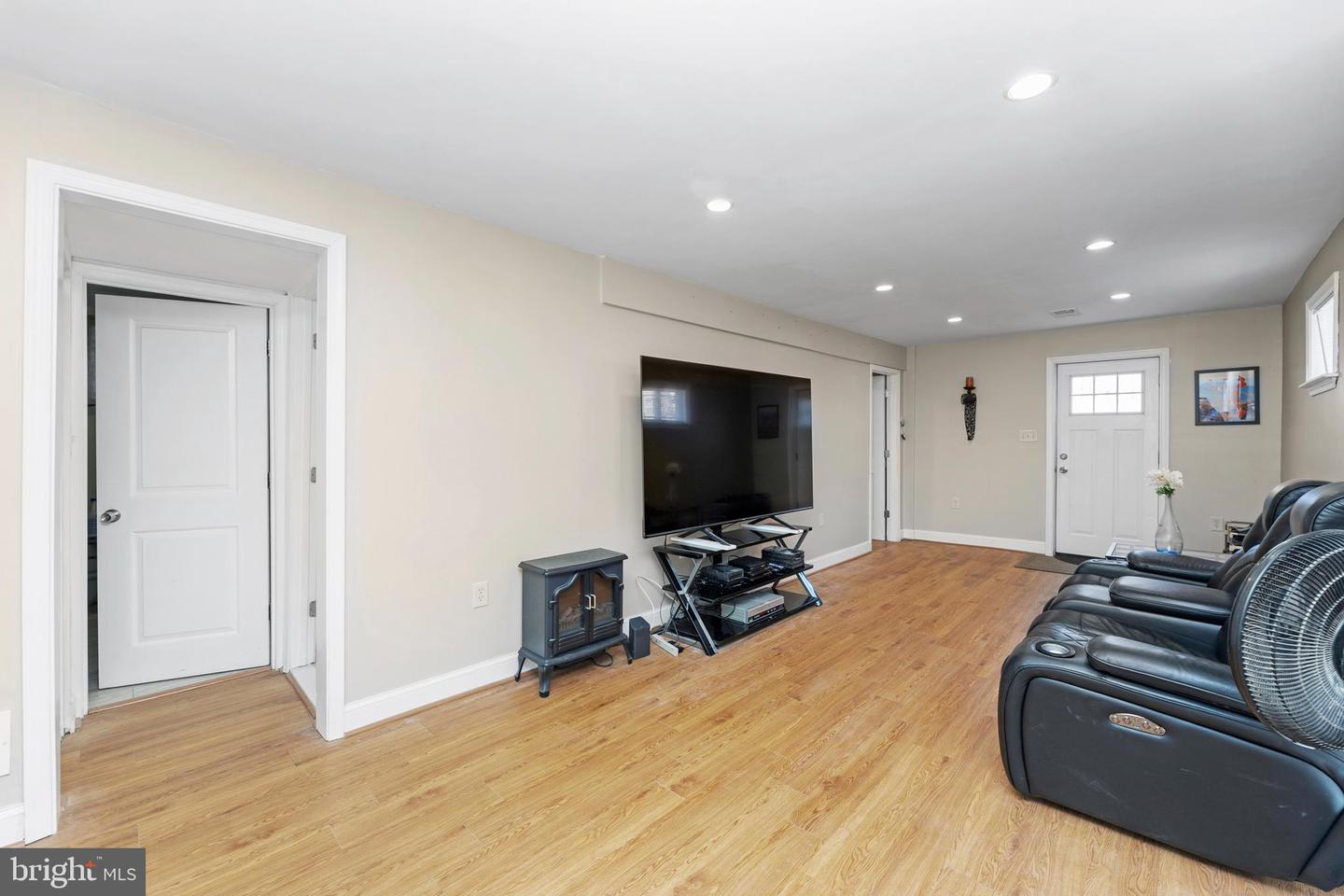 123 WALNUT ST NW, WASHINGTON, District Of Columbia 20012, 4 Bedrooms Bedrooms, ,3 BathroomsBathrooms,Residential,For sale,123 WALNUT ST NW,DCDC2241980 MLS # DCDC2241980 123 WALNUT ST NW, WASHINGTON, District Of Columbia 20012, 4 Bedrooms Bedrooms, ,3 BathroomsBathrooms,Residential,For sale,123 WALNUT ST NW,DCDC2241980 MLS # DCDC2241980