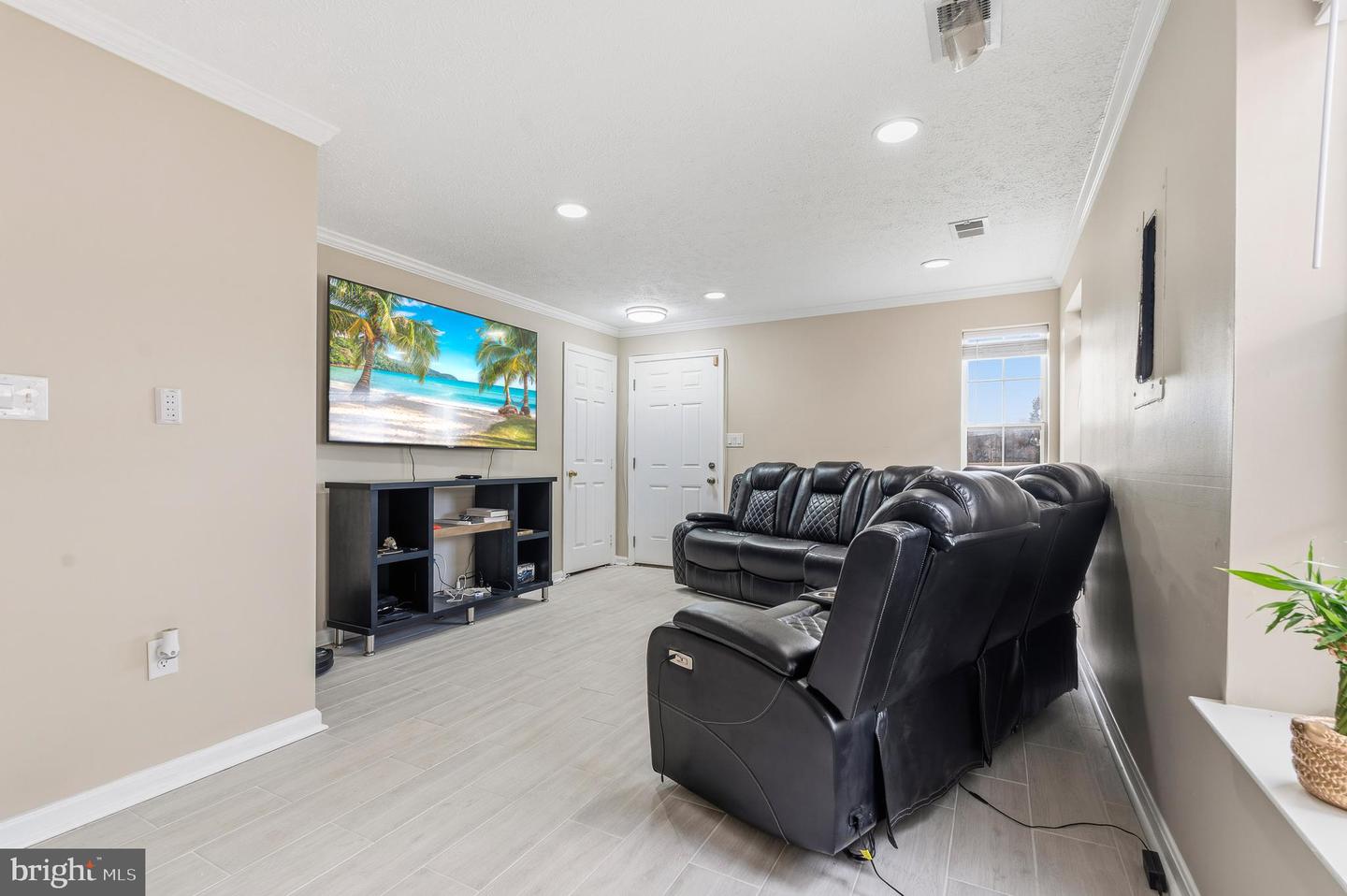 7930 CALVARY CT, MANASSAS, Virginia 20109, 2 Bedrooms Bedrooms, ,2 BathroomsBathrooms,Residential,For sale,7930 CALVARY CT,VAPW2110756 MLS # VAPW2110756