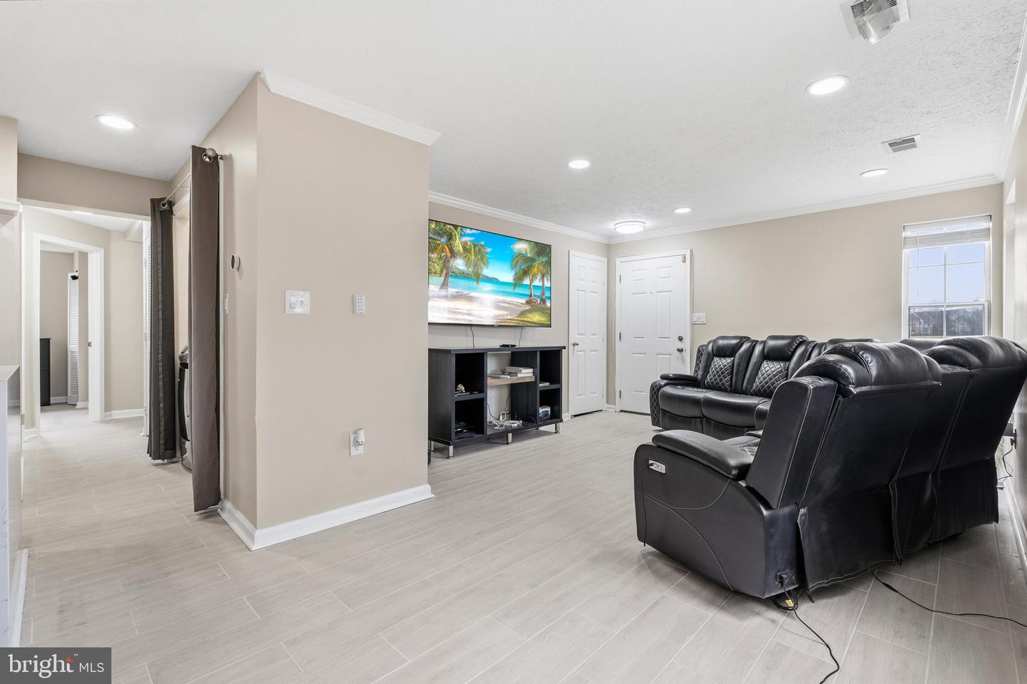 7930 CALVARY CT, MANASSAS, Virginia 20109, 2 Bedrooms Bedrooms, ,2 BathroomsBathrooms,Residential,For sale,7930 CALVARY CT,VAPW2110756 MLS # VAPW2110756