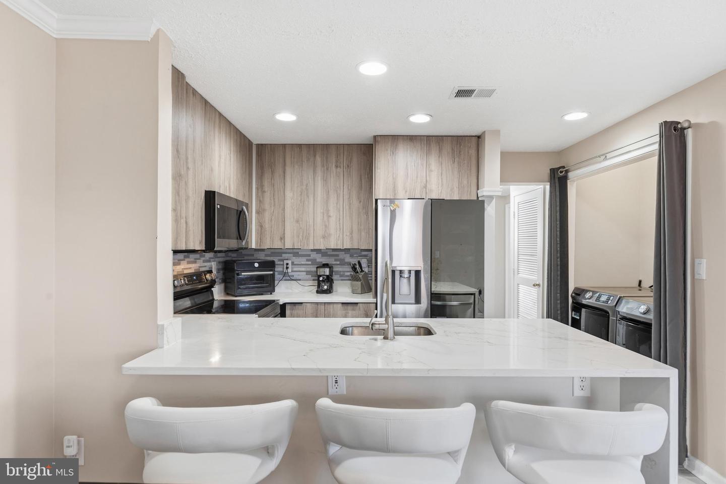 7930 CALVARY CT, MANASSAS, Virginia 20109, 2 Bedrooms Bedrooms, ,2 BathroomsBathrooms,Residential,For sale,7930 CALVARY CT,VAPW2110756 MLS # VAPW2110756