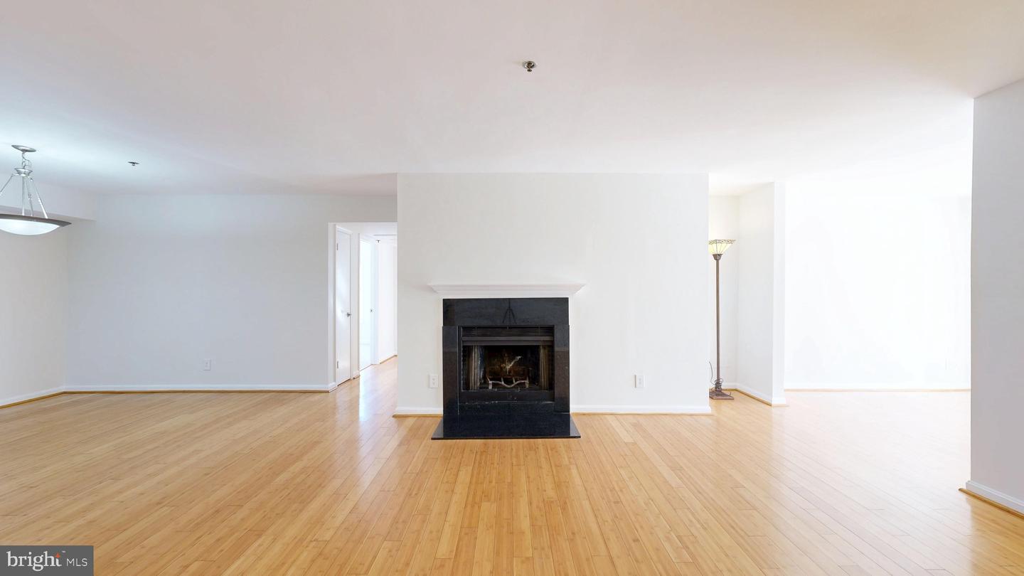 3179 SUMMIT SQUARE DR #2-C4, OAKTON, Virginia 22124, 2 Bedrooms Bedrooms, ,1 BathroomBathrooms,Residential,For sale,3179 SUMMIT SQUARE DR #2-C4,VAFX2286304 MLS # VAFX2286304 3179 SUMMIT SQUARE DR #2-C4, OAKTON, Virginia 22124, 2 Bedrooms Bedrooms, ,1 BathroomBathrooms,Residential,For sale,3179 SUMMIT SQUARE DR #2-C4,VAFX2286304 MLS # VAFX2286304