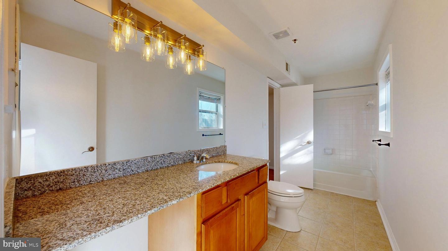 3179 SUMMIT SQUARE DR #2-C4, OAKTON, Virginia 22124, 2 Bedrooms Bedrooms, ,1 BathroomBathrooms,Residential,For sale,3179 SUMMIT SQUARE DR #2-C4,VAFX2286304 MLS # VAFX2286304 3179 SUMMIT SQUARE DR #2-C4, OAKTON, Virginia 22124, 2 Bedrooms Bedrooms, ,1 BathroomBathrooms,Residential,For sale,3179 SUMMIT SQUARE DR #2-C4,VAFX2286304 MLS # VAFX2286304