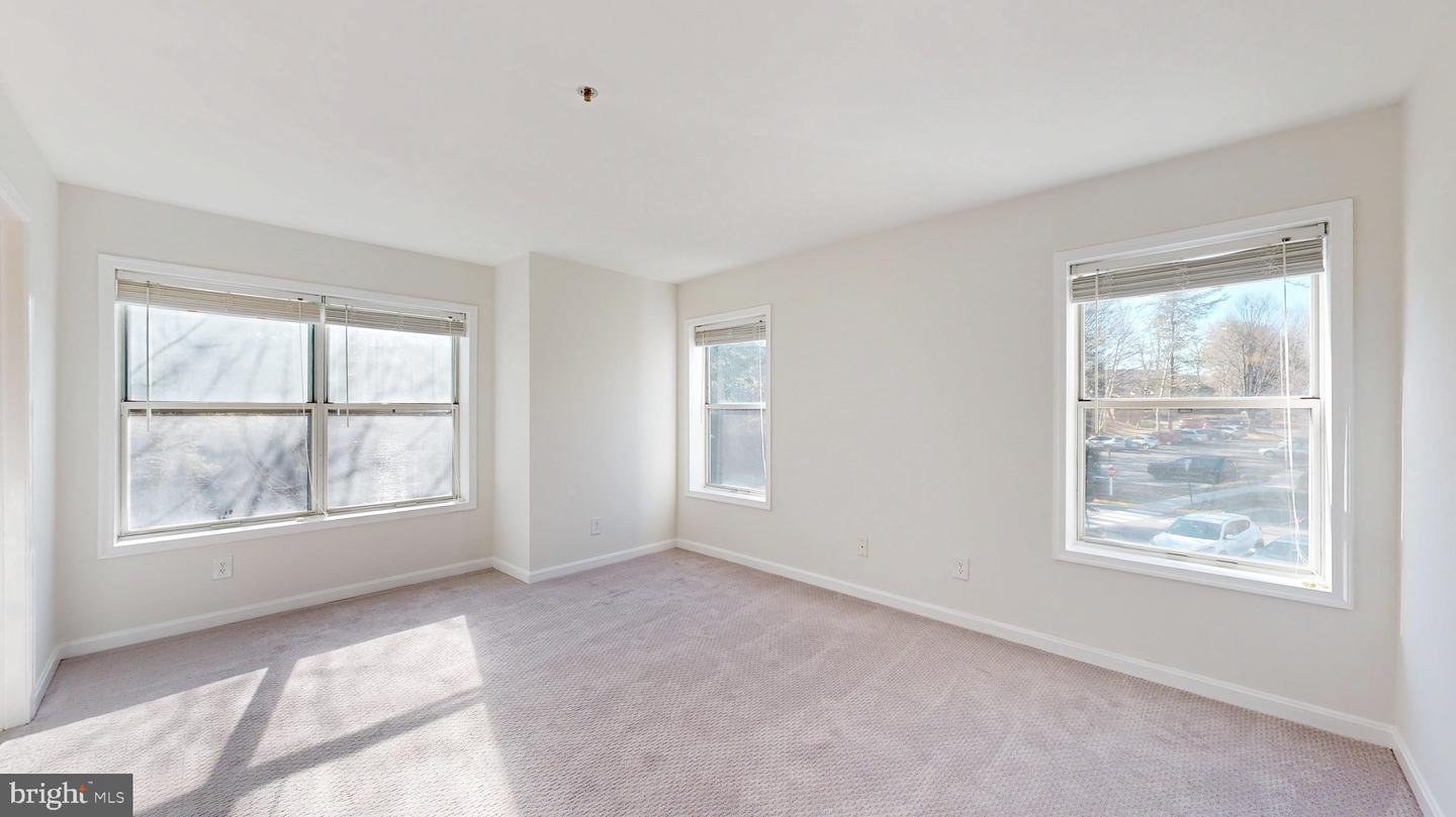 3179 SUMMIT SQUARE DR #2-C4, OAKTON, Virginia 22124, 2 Bedrooms Bedrooms, ,1 BathroomBathrooms,Residential,For sale,3179 SUMMIT SQUARE DR #2-C4,VAFX2286304 MLS # VAFX2286304 3179 SUMMIT SQUARE DR #2-C4, OAKTON, Virginia 22124, 2 Bedrooms Bedrooms, ,1 BathroomBathrooms,Residential,For sale,3179 SUMMIT SQUARE DR #2-C4,VAFX2286304 MLS # VAFX2286304