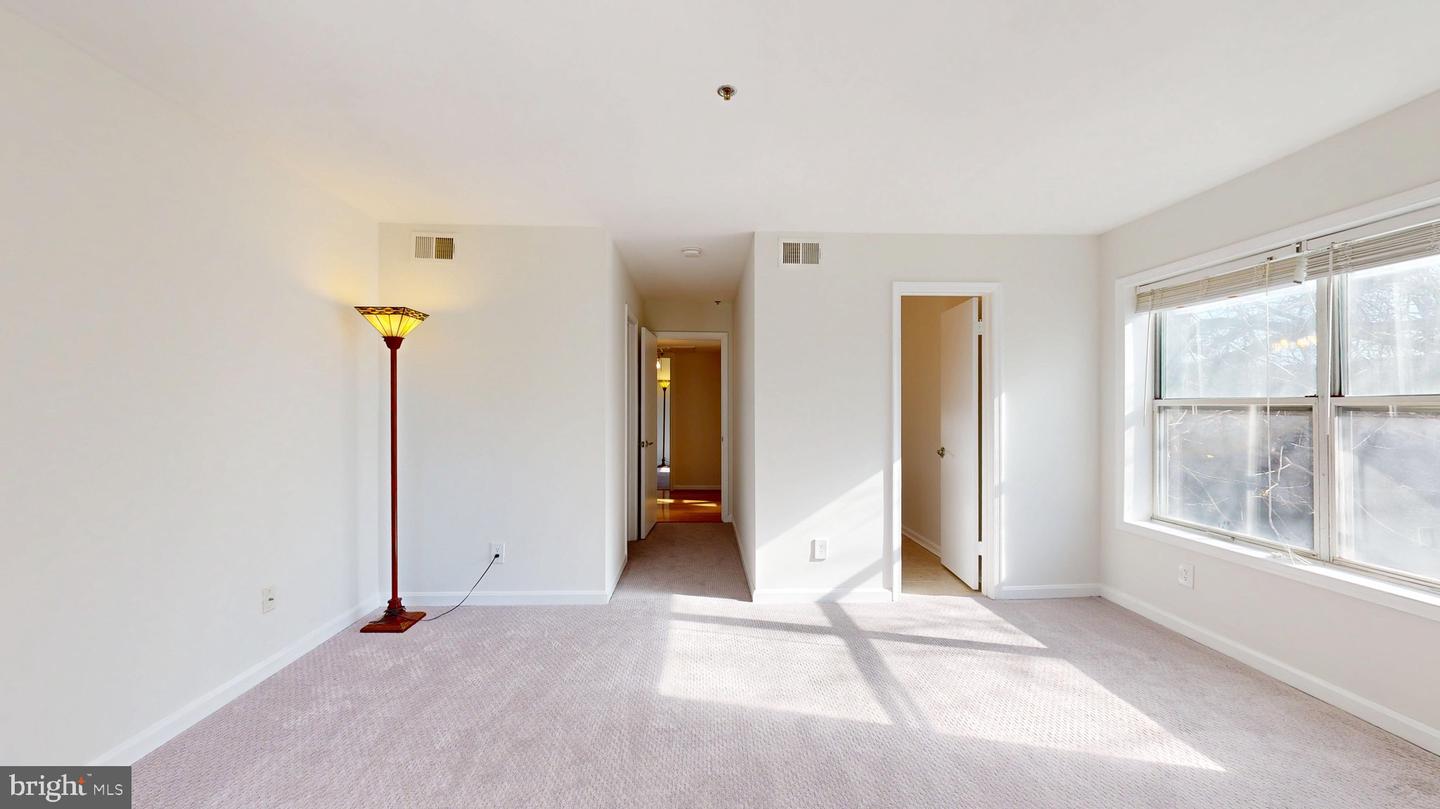 3179 SUMMIT SQUARE DR #2-C4, OAKTON, Virginia 22124, 2 Bedrooms Bedrooms, ,1 BathroomBathrooms,Residential,For sale,3179 SUMMIT SQUARE DR #2-C4,VAFX2286304 MLS # VAFX2286304 3179 SUMMIT SQUARE DR #2-C4, OAKTON, Virginia 22124, 2 Bedrooms Bedrooms, ,1 BathroomBathrooms,Residential,For sale,3179 SUMMIT SQUARE DR #2-C4,VAFX2286304 MLS # VAFX2286304