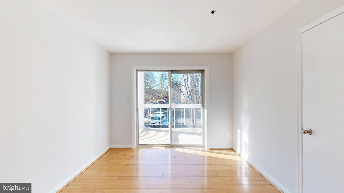 3179 SUMMIT SQUARE DR #2-C4, OAKTON, Virginia 22124, 2 Bedrooms Bedrooms, ,1 BathroomBathrooms,Residential,For sale,3179 SUMMIT SQUARE DR #2-C4,VAFX2286304 MLS # VAFX2286304 3179 SUMMIT SQUARE DR #2-C4, OAKTON, Virginia 22124, 2 Bedrooms Bedrooms, ,1 BathroomBathrooms,Residential,For sale,3179 SUMMIT SQUARE DR #2-C4,VAFX2286304 MLS # VAFX2286304