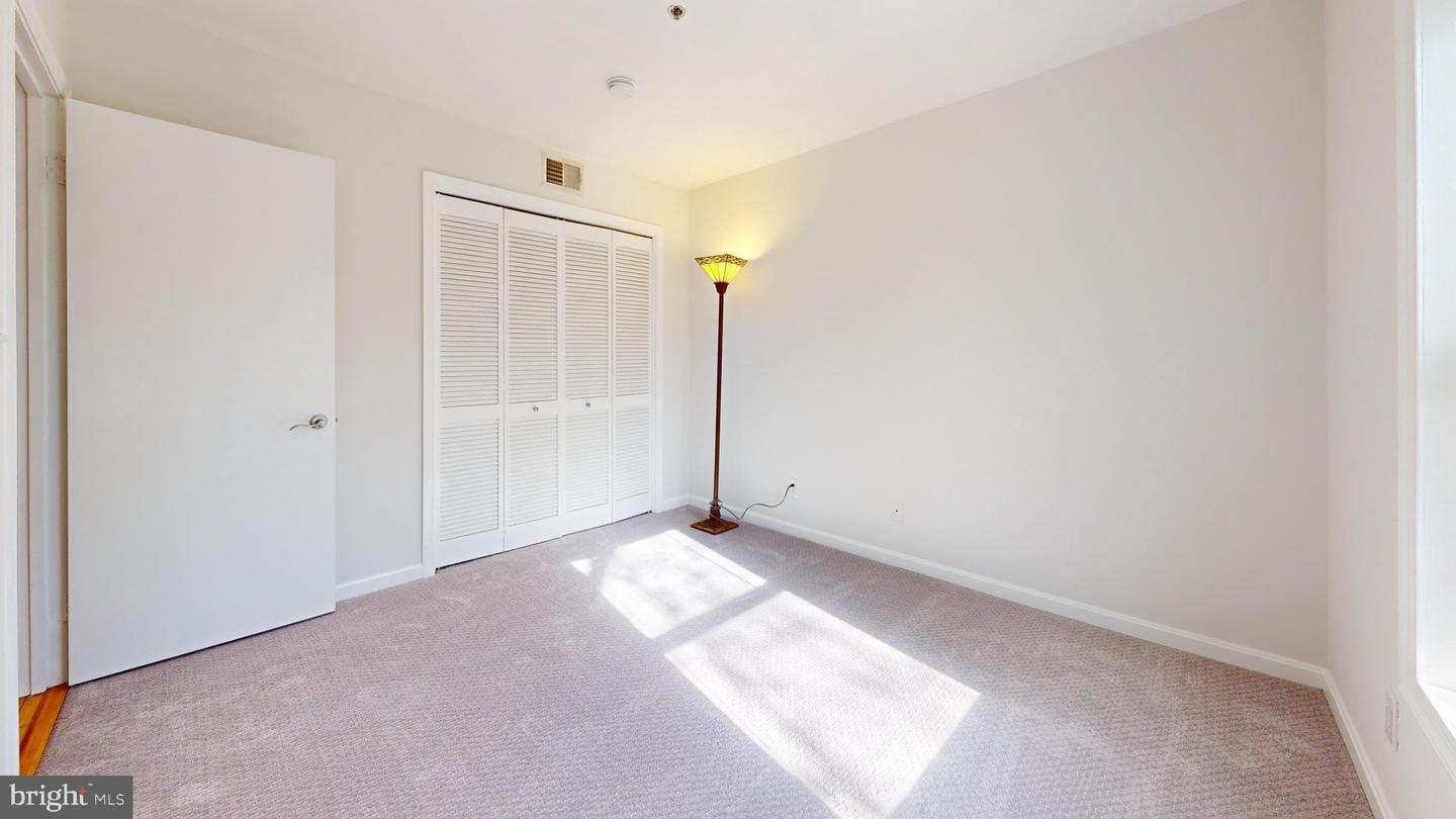 3179 SUMMIT SQUARE DR #2-C4, OAKTON, Virginia 22124, 2 Bedrooms Bedrooms, ,1 BathroomBathrooms,Residential,For sale,3179 SUMMIT SQUARE DR #2-C4,VAFX2286304 MLS # VAFX2286304 3179 SUMMIT SQUARE DR #2-C4, OAKTON, Virginia 22124, 2 Bedrooms Bedrooms, ,1 BathroomBathrooms,Residential,For sale,3179 SUMMIT SQUARE DR #2-C4,VAFX2286304 MLS # VAFX2286304