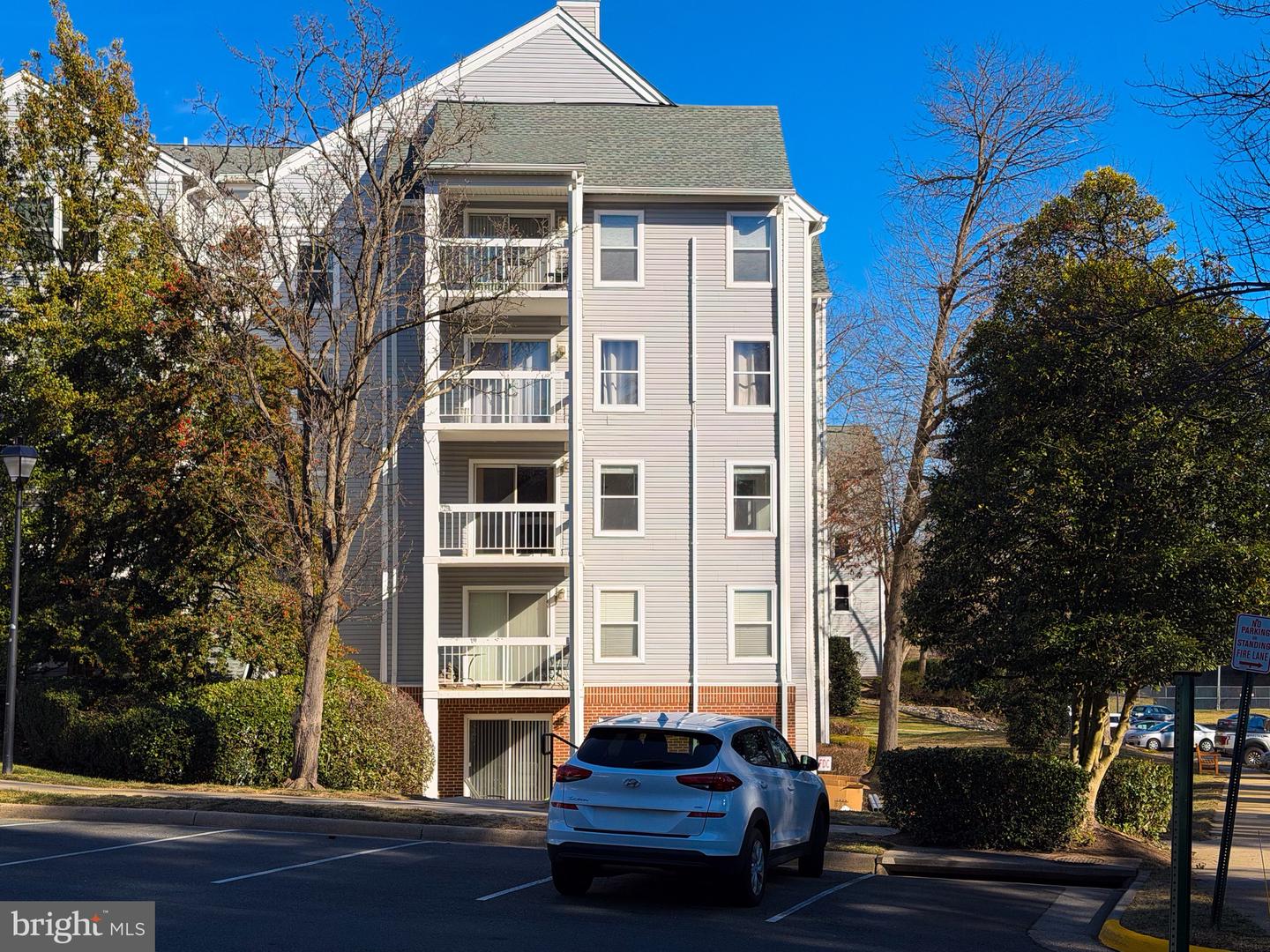 3179 SUMMIT SQUARE DR #2-C4, OAKTON, Virginia 22124, 2 Bedrooms Bedrooms, ,1 BathroomBathrooms,Residential,For sale,3179 SUMMIT SQUARE DR #2-C4,VAFX2286304 MLS # VAFX2286304 3179 SUMMIT SQUARE DR #2-C4, OAKTON, Virginia 22124, 2 Bedrooms Bedrooms, ,1 BathroomBathrooms,Residential,For sale,3179 SUMMIT SQUARE DR #2-C4,VAFX2286304 MLS # VAFX2286304