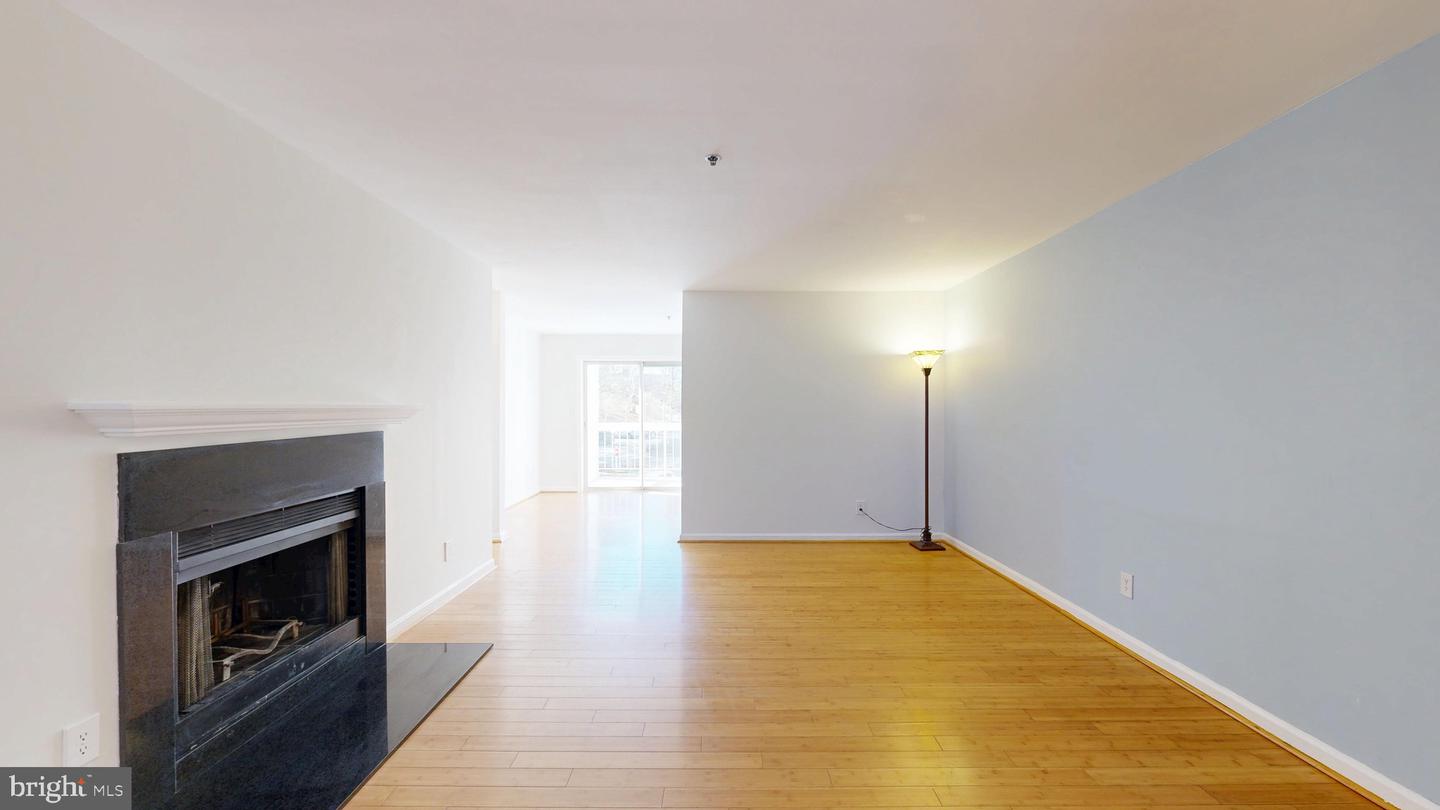 3179 SUMMIT SQUARE DR #2-C4, OAKTON, Virginia 22124, 2 Bedrooms Bedrooms, ,1 BathroomBathrooms,Residential,For sale,3179 SUMMIT SQUARE DR #2-C4,VAFX2286304 MLS # VAFX2286304 3179 SUMMIT SQUARE DR #2-C4, OAKTON, Virginia 22124, 2 Bedrooms Bedrooms, ,1 BathroomBathrooms,Residential,For sale,3179 SUMMIT SQUARE DR #2-C4,VAFX2286304 MLS # VAFX2286304