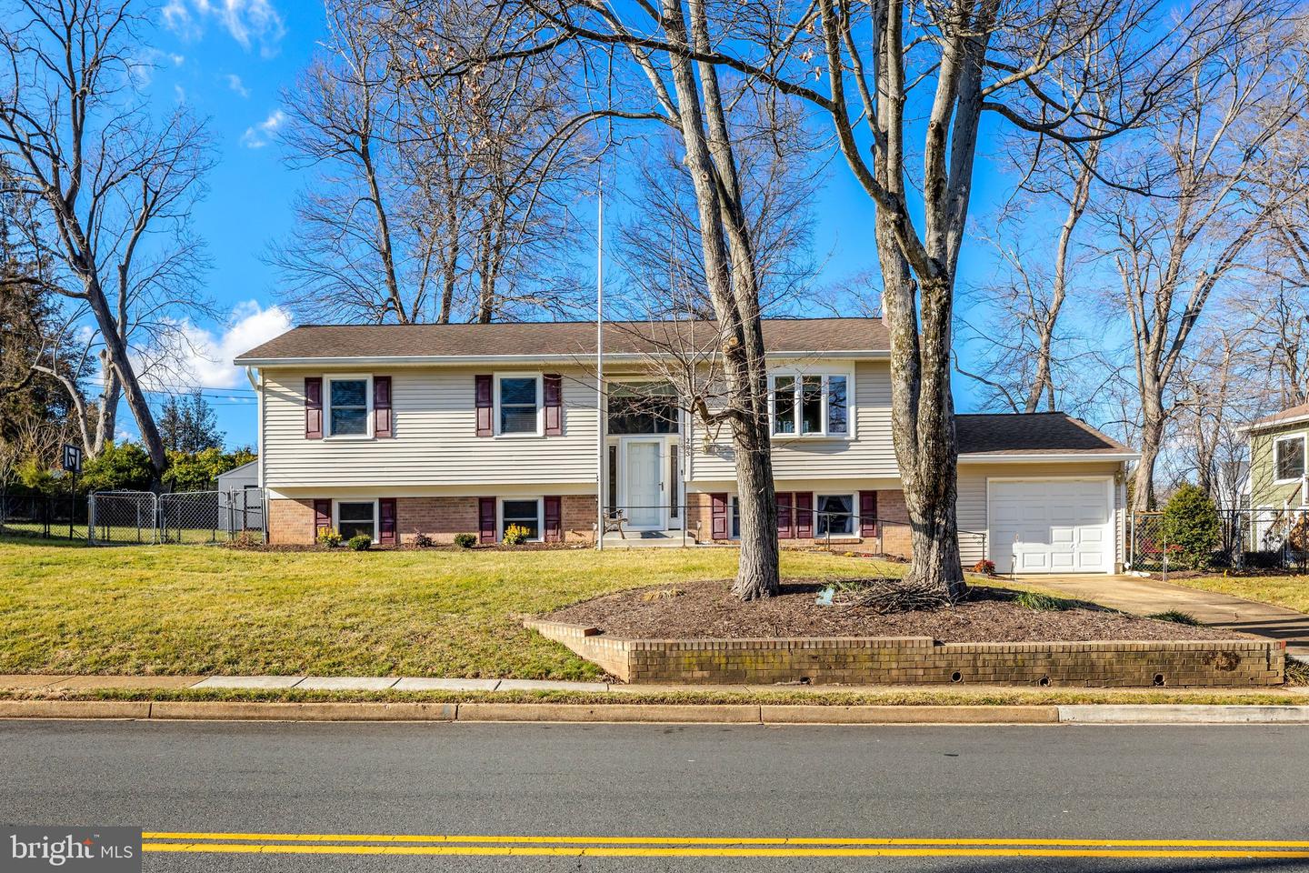 203 LOCUST ST SW, VIENNA, Virginia 22180, 3 Bedrooms Bedrooms, ,3 BathroomsBathrooms,Residential,For sale,203 LOCUST ST SW,VAFX2286308 MLS # VAFX2286308 203 LOCUST ST SW, VIENNA, Virginia 22180, 3 Bedrooms Bedrooms, ,3 BathroomsBathrooms,Residential,For sale,203 LOCUST ST SW,VAFX2286308 MLS # VAFX2286308