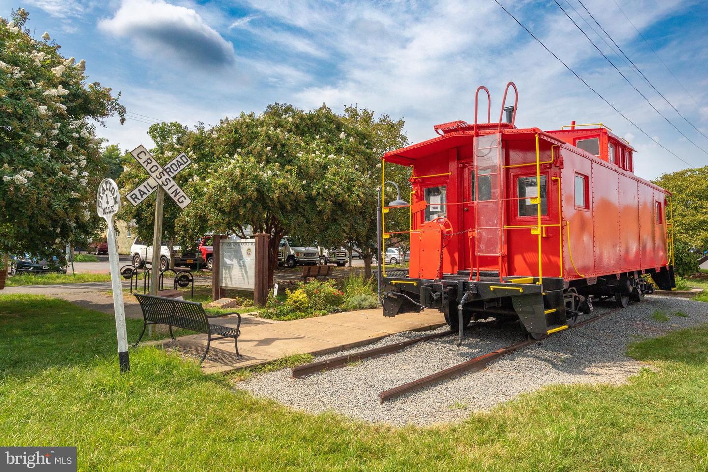 203 LOCUST ST SW, VIENNA, Virginia 22180, 3 Bedrooms Bedrooms, ,3 BathroomsBathrooms,Residential,For sale,203 LOCUST ST SW,VAFX2286308 MLS # VAFX2286308 203 LOCUST ST SW, VIENNA, Virginia 22180, 3 Bedrooms Bedrooms, ,3 BathroomsBathrooms,Residential,For sale,203 LOCUST ST SW,VAFX2286308 MLS # VAFX2286308