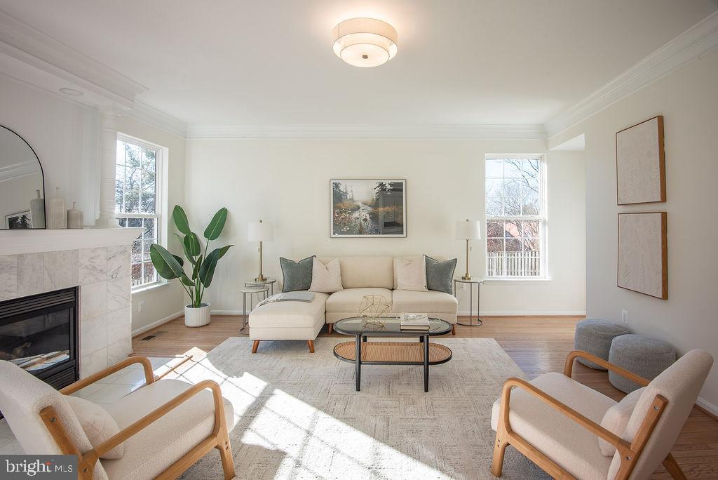 4183 WHITLOW PL, CHANTILLY, Virginia 20151, 4 Bedrooms Bedrooms, ,4 BathroomsBathrooms,Residential,For sale,4183 WHITLOW PL,VAFX2286404 MLS # VAFX2286404