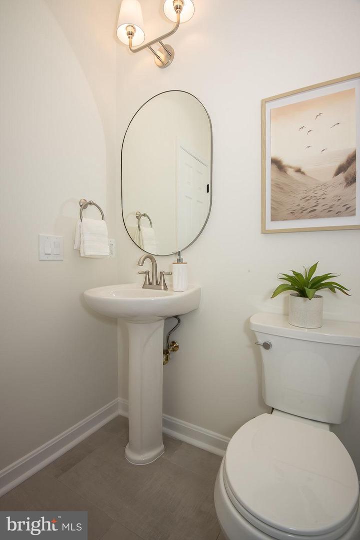 4183 WHITLOW PL, CHANTILLY, Virginia 20151, 4 Bedrooms Bedrooms, ,4 BathroomsBathrooms,Residential,For sale,4183 WHITLOW PL,VAFX2286404 MLS # VAFX2286404