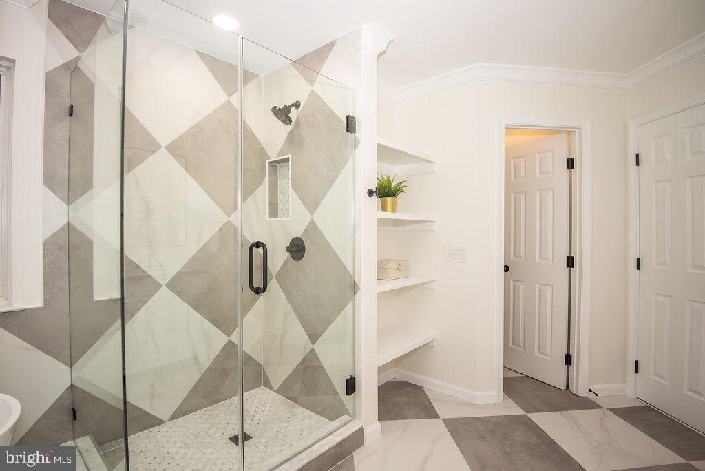 4183 WHITLOW PL, CHANTILLY, Virginia 20151, 4 Bedrooms Bedrooms, ,4 BathroomsBathrooms,Residential,For sale,4183 WHITLOW PL,VAFX2286404 MLS # VAFX2286404