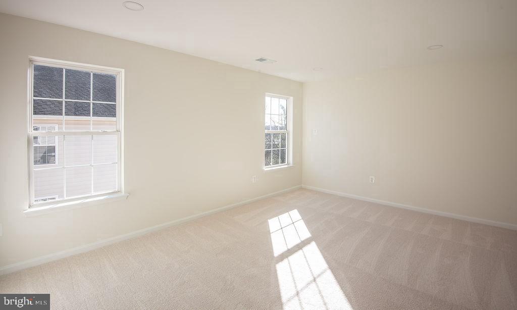 4183 WHITLOW PL, CHANTILLY, Virginia 20151, 4 Bedrooms Bedrooms, ,4 BathroomsBathrooms,Residential,For sale,4183 WHITLOW PL,VAFX2286404 MLS # VAFX2286404