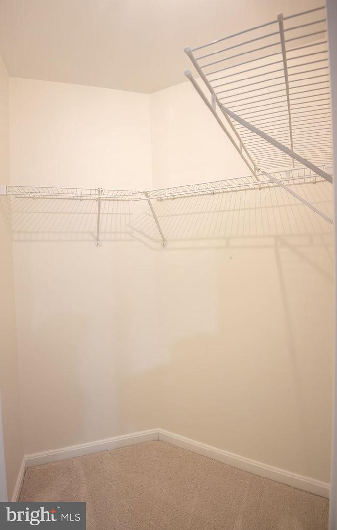 4183 WHITLOW PL, CHANTILLY, Virginia 20151, 4 Bedrooms Bedrooms, ,4 BathroomsBathrooms,Residential,For sale,4183 WHITLOW PL,VAFX2286404 MLS # VAFX2286404