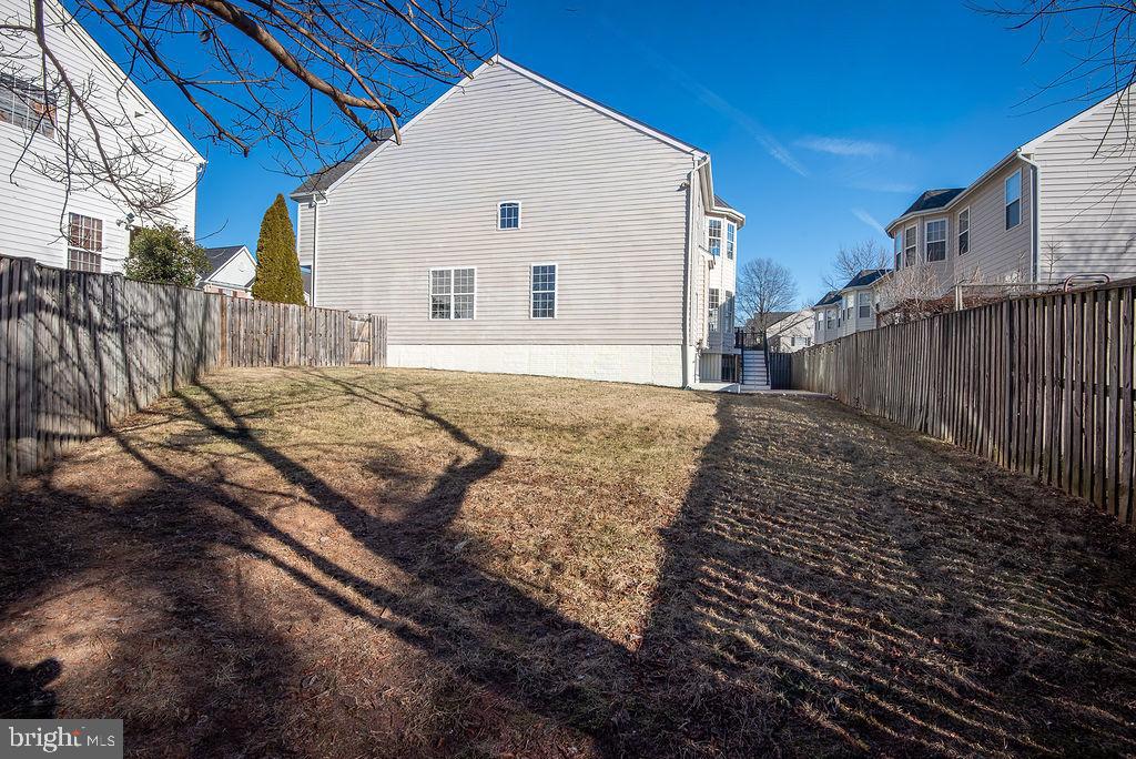 4183 WHITLOW PL, CHANTILLY, Virginia 20151, 4 Bedrooms Bedrooms, ,4 BathroomsBathrooms,Residential,For sale,4183 WHITLOW PL,VAFX2286404 MLS # VAFX2286404