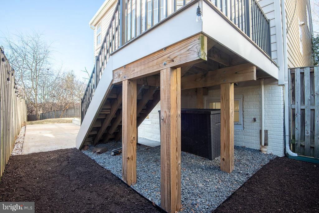 4183 WHITLOW PL, CHANTILLY, Virginia 20151, 4 Bedrooms Bedrooms, ,4 BathroomsBathrooms,Residential,For sale,4183 WHITLOW PL,VAFX2286404 MLS # VAFX2286404