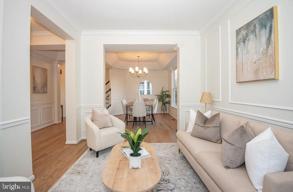 4183 WHITLOW PL, CHANTILLY, Virginia 20151, 4 Bedrooms Bedrooms, ,4 BathroomsBathrooms,Residential,For sale,4183 WHITLOW PL,VAFX2286404 MLS # VAFX2286404