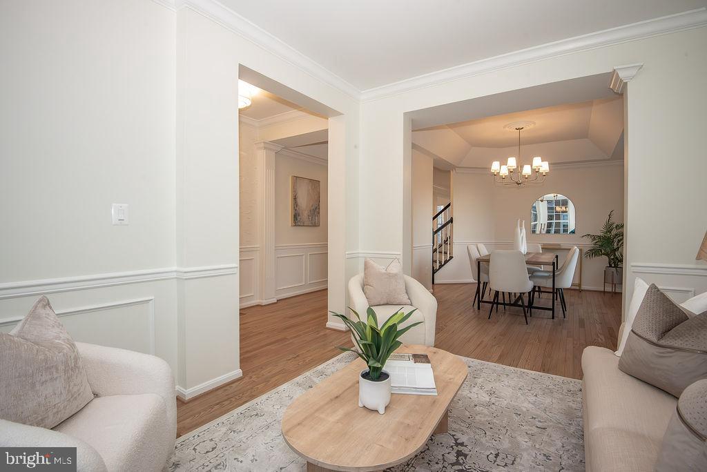 4183 WHITLOW PL, CHANTILLY, Virginia 20151, 4 Bedrooms Bedrooms, ,4 BathroomsBathrooms,Residential,For sale,4183 WHITLOW PL,VAFX2286404 MLS # VAFX2286404