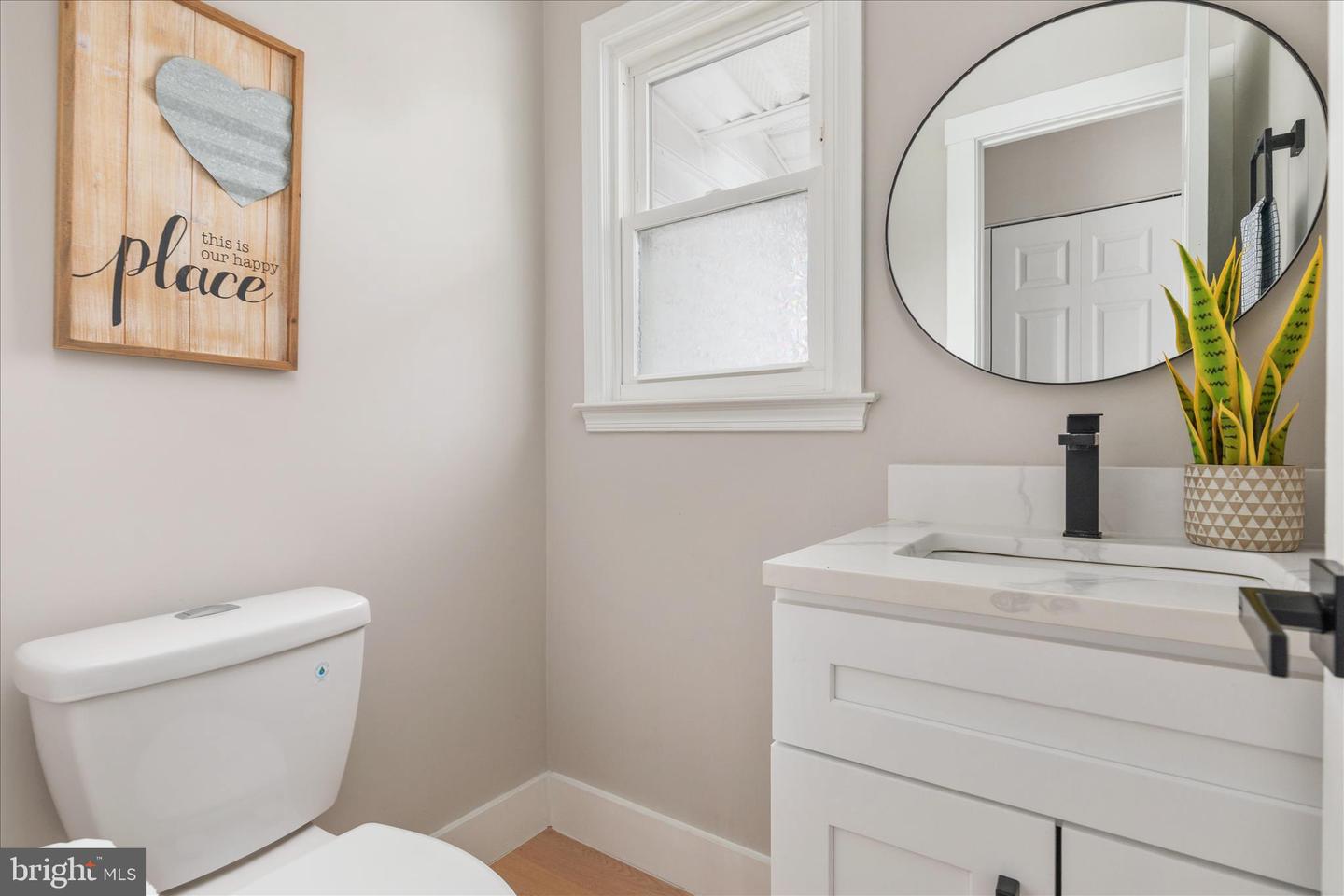 1002 KERGE CT SE, VIENNA, Virginia 22180, 5 Bedrooms Bedrooms, ,3 BathroomsBathrooms,Residential,For sale,1002 KERGE CT SE,VAFX2286428 MLS # VAFX2286428