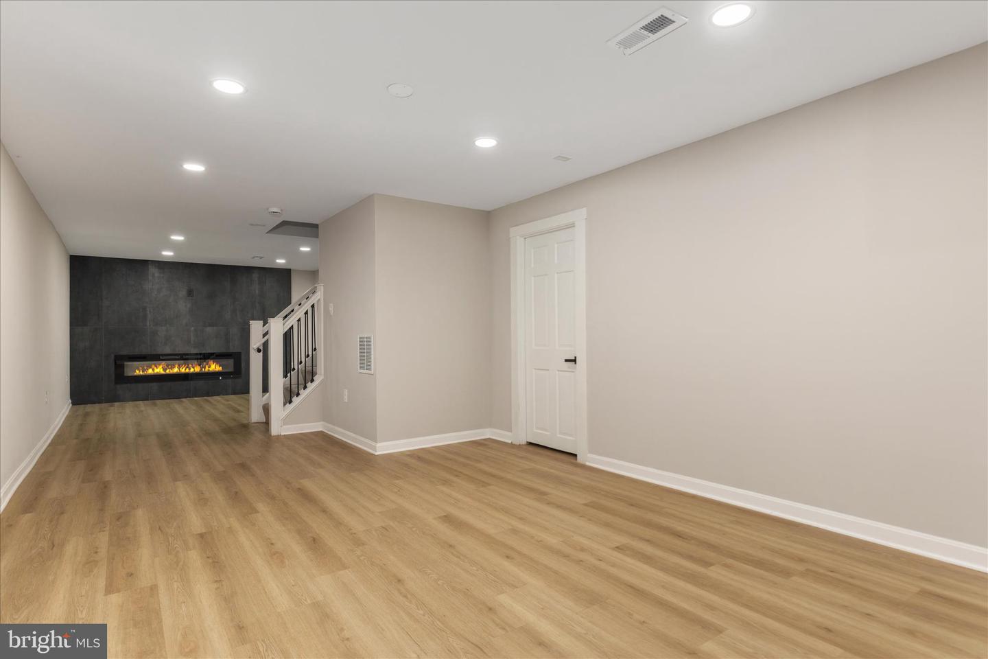 1002 KERGE CT SE, VIENNA, Virginia 22180, 5 Bedrooms Bedrooms, ,3 BathroomsBathrooms,Residential,For sale,1002 KERGE CT SE,VAFX2286428 MLS # VAFX2286428