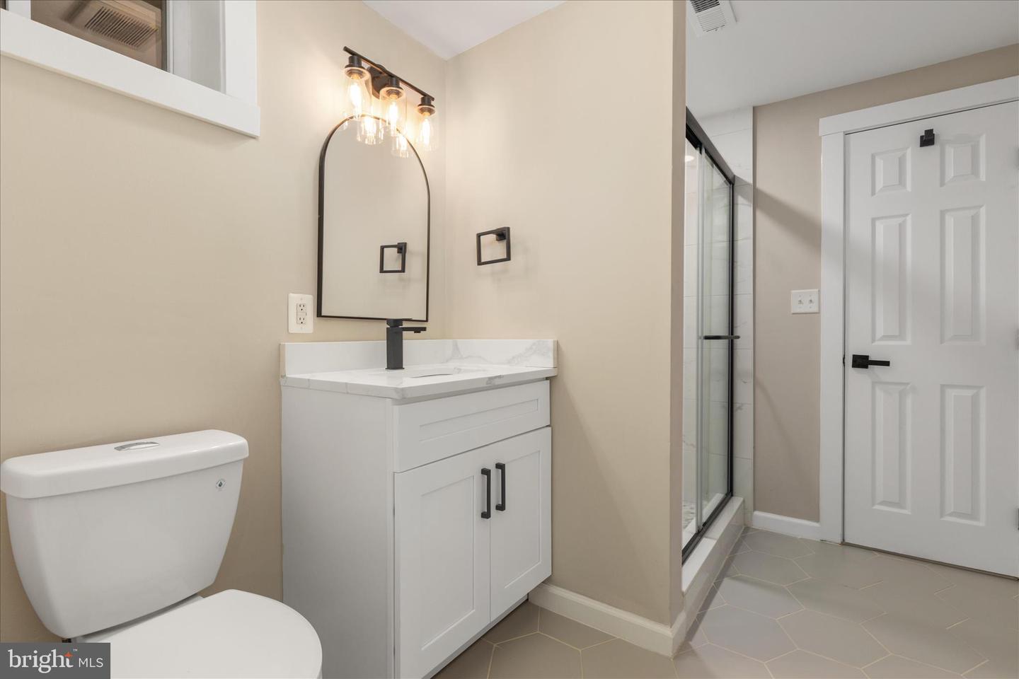 1002 KERGE CT SE, VIENNA, Virginia 22180, 5 Bedrooms Bedrooms, ,3 BathroomsBathrooms,Residential,For sale,1002 KERGE CT SE,VAFX2286428 MLS # VAFX2286428