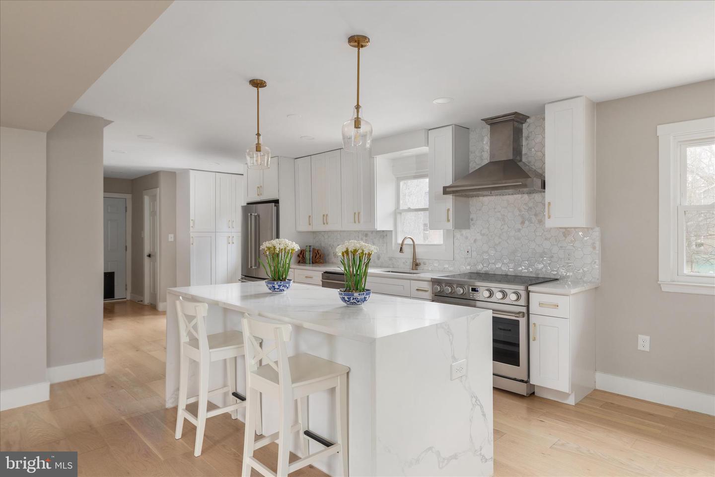 1002 KERGE CT SE, VIENNA, Virginia 22180, 5 Bedrooms Bedrooms, ,3 BathroomsBathrooms,Residential,For sale,1002 KERGE CT SE,VAFX2286428 MLS # VAFX2286428