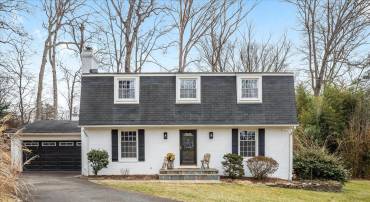 1002 KERGE CT SE, VIENNA, Virginia 22180, 5 Bedrooms Bedrooms, ,3 BathroomsBathrooms,Residential,For sale,1002 KERGE CT SE,VAFX2286428 MLS # VAFX2286428