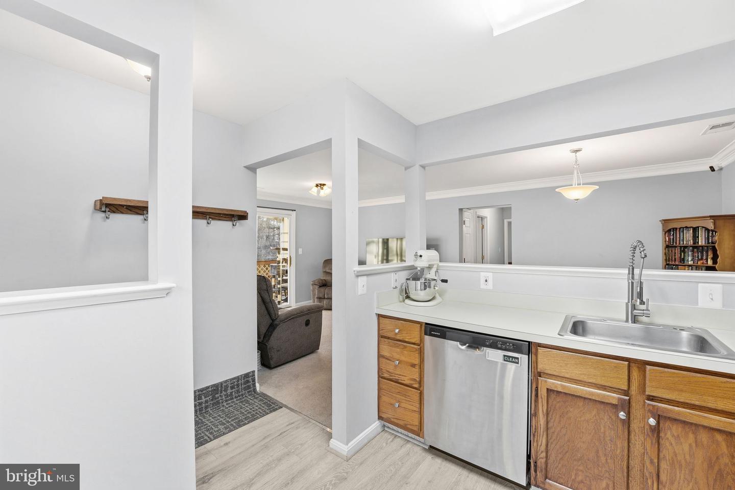 9458 SCARLET OAK DR, MANASSAS, Virginia 20110, 2 Bedrooms Bedrooms, ,2 BathroomsBathrooms,Residential,For sale,9458 SCARLET OAK DR,VAMN2009976 MLS # VAMN2009976 9458 SCARLET OAK DR, MANASSAS, Virginia 20110, 2 Bedrooms Bedrooms, ,2 BathroomsBathrooms,Residential,For sale,9458 SCARLET OAK DR,VAMN2009976 MLS # VAMN2009976