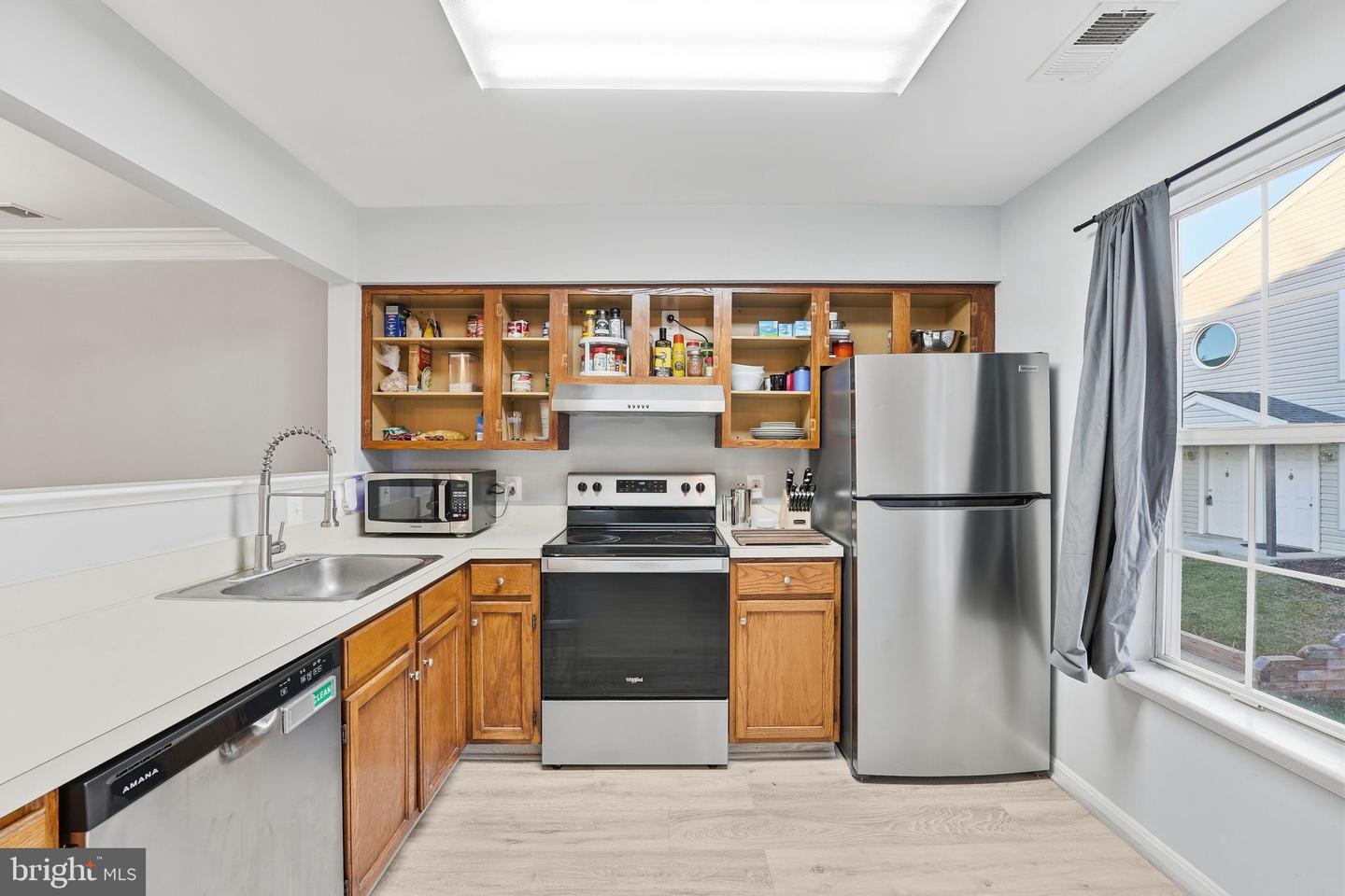 9458 SCARLET OAK DR, MANASSAS, Virginia 20110, 2 Bedrooms Bedrooms, ,2 BathroomsBathrooms,Residential,For sale,9458 SCARLET OAK DR,VAMN2009976 MLS # VAMN2009976 9458 SCARLET OAK DR, MANASSAS, Virginia 20110, 2 Bedrooms Bedrooms, ,2 BathroomsBathrooms,Residential,For sale,9458 SCARLET OAK DR,VAMN2009976 MLS # VAMN2009976