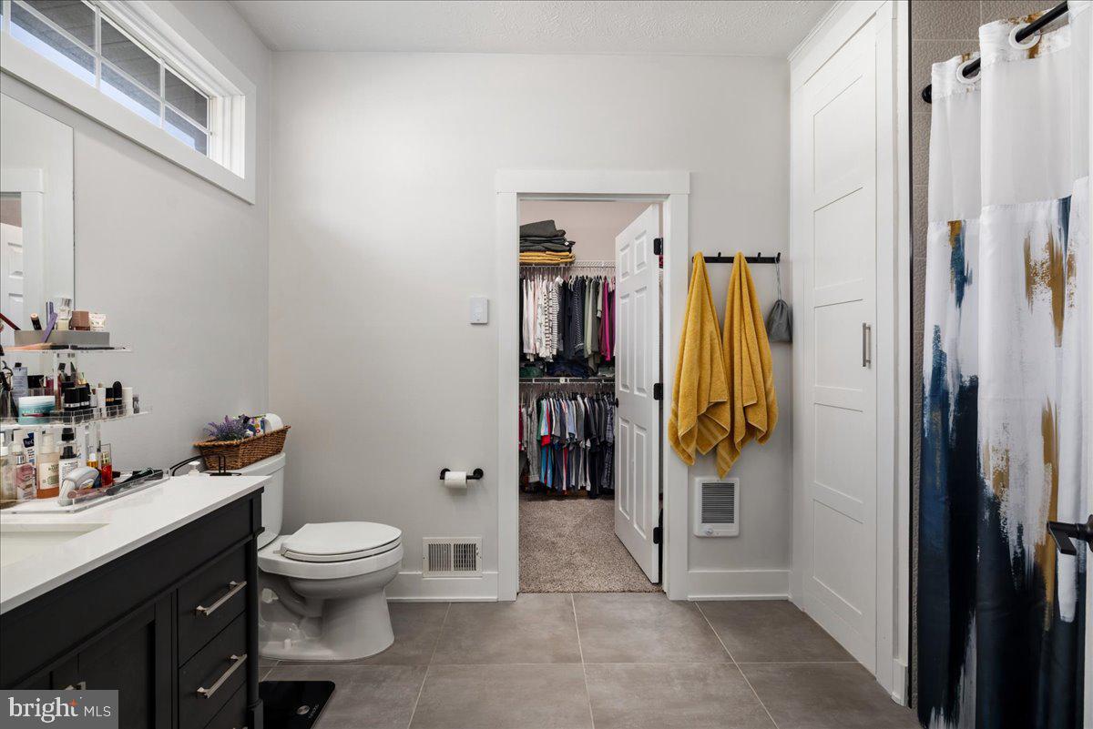 832 WINDER CT, WINCHESTER, Virginia 22601, 3 Bedrooms Bedrooms, 5 Rooms Rooms,2 BathroomsBathrooms,Residential,For sale,832 WINDER CT,VAWI2009800 MLS # VAWI2009800