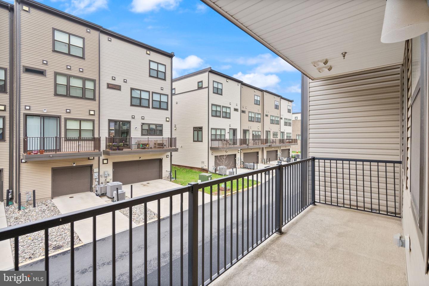 43361 RADFORD DIVIDE TER, ASHBURN, Virginia 20148, 3 Bedrooms Bedrooms, ,2 BathroomsBathrooms,Residential,For sale,43361 RADFORD DIVIDE TER,VALO2114200 MLS # VALO2114200