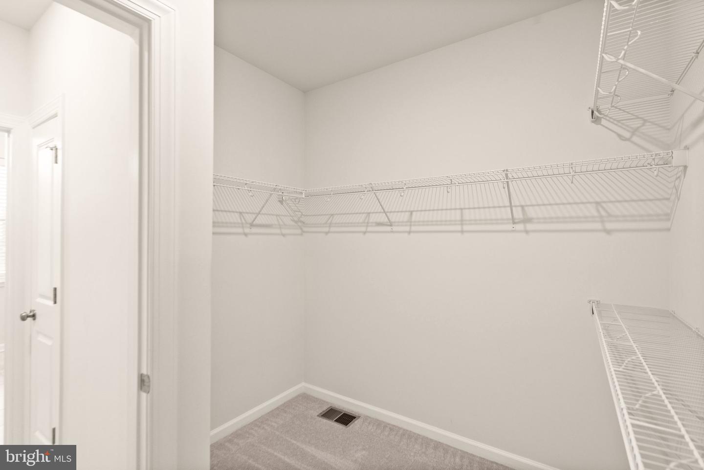 43361 RADFORD DIVIDE TER, ASHBURN, Virginia 20148, 3 Bedrooms Bedrooms, ,2 BathroomsBathrooms,Residential,For sale,43361 RADFORD DIVIDE TER,VALO2114200 MLS # VALO2114200