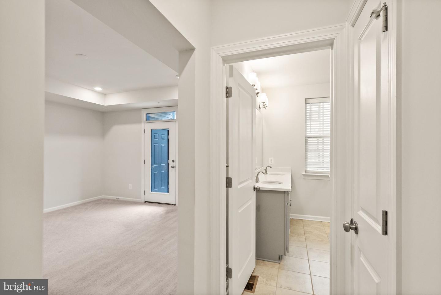 43361 RADFORD DIVIDE TER, ASHBURN, Virginia 20148, 3 Bedrooms Bedrooms, ,2 BathroomsBathrooms,Residential,For sale,43361 RADFORD DIVIDE TER,VALO2114200 MLS # VALO2114200