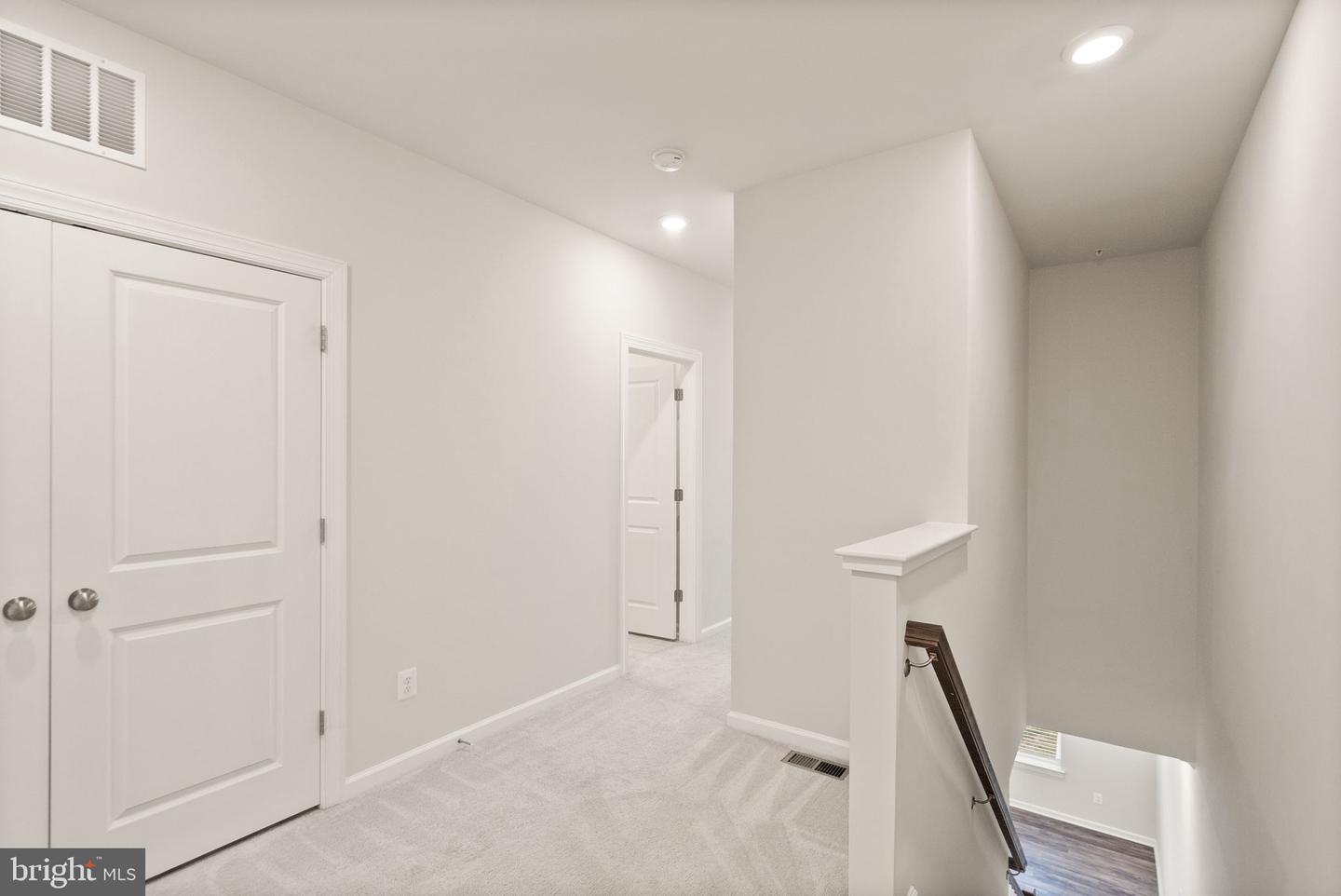 43361 RADFORD DIVIDE TER, ASHBURN, Virginia 20148, 3 Bedrooms Bedrooms, ,2 BathroomsBathrooms,Residential,For sale,43361 RADFORD DIVIDE TER,VALO2114200 MLS # VALO2114200