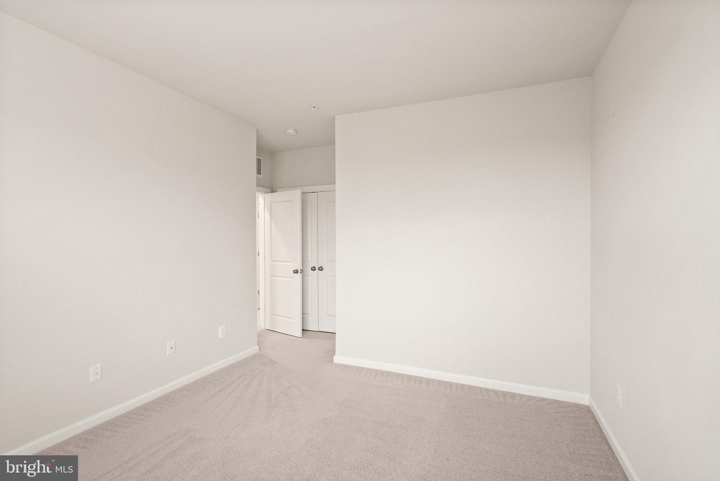 43361 RADFORD DIVIDE TER, ASHBURN, Virginia 20148, 3 Bedrooms Bedrooms, ,2 BathroomsBathrooms,Residential,For sale,43361 RADFORD DIVIDE TER,VALO2114200 MLS # VALO2114200