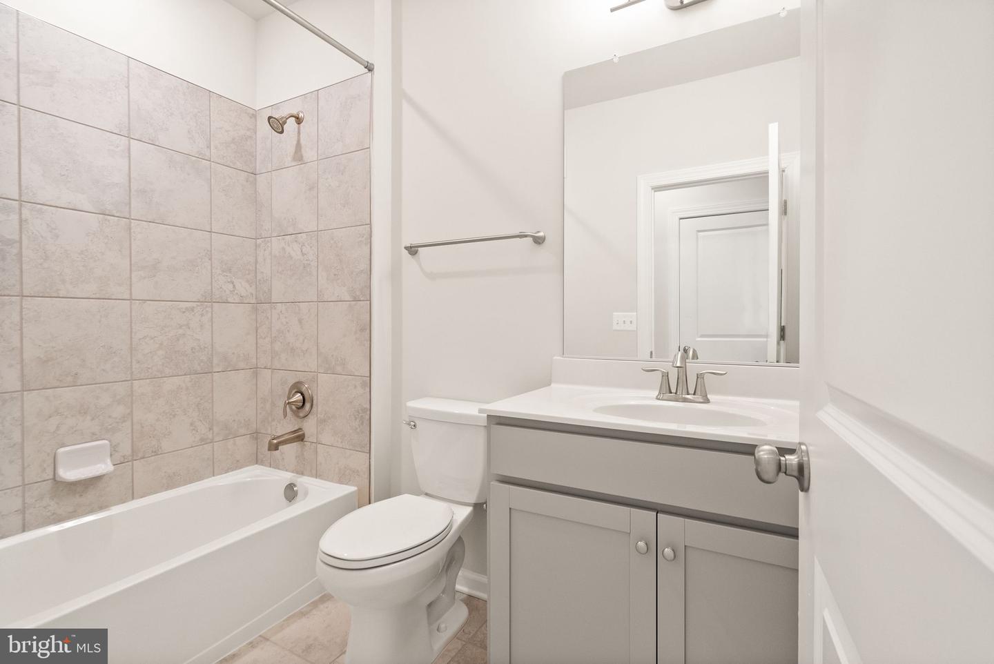 43361 RADFORD DIVIDE TER, ASHBURN, Virginia 20148, 3 Bedrooms Bedrooms, ,2 BathroomsBathrooms,Residential,For sale,43361 RADFORD DIVIDE TER,VALO2114200 MLS # VALO2114200