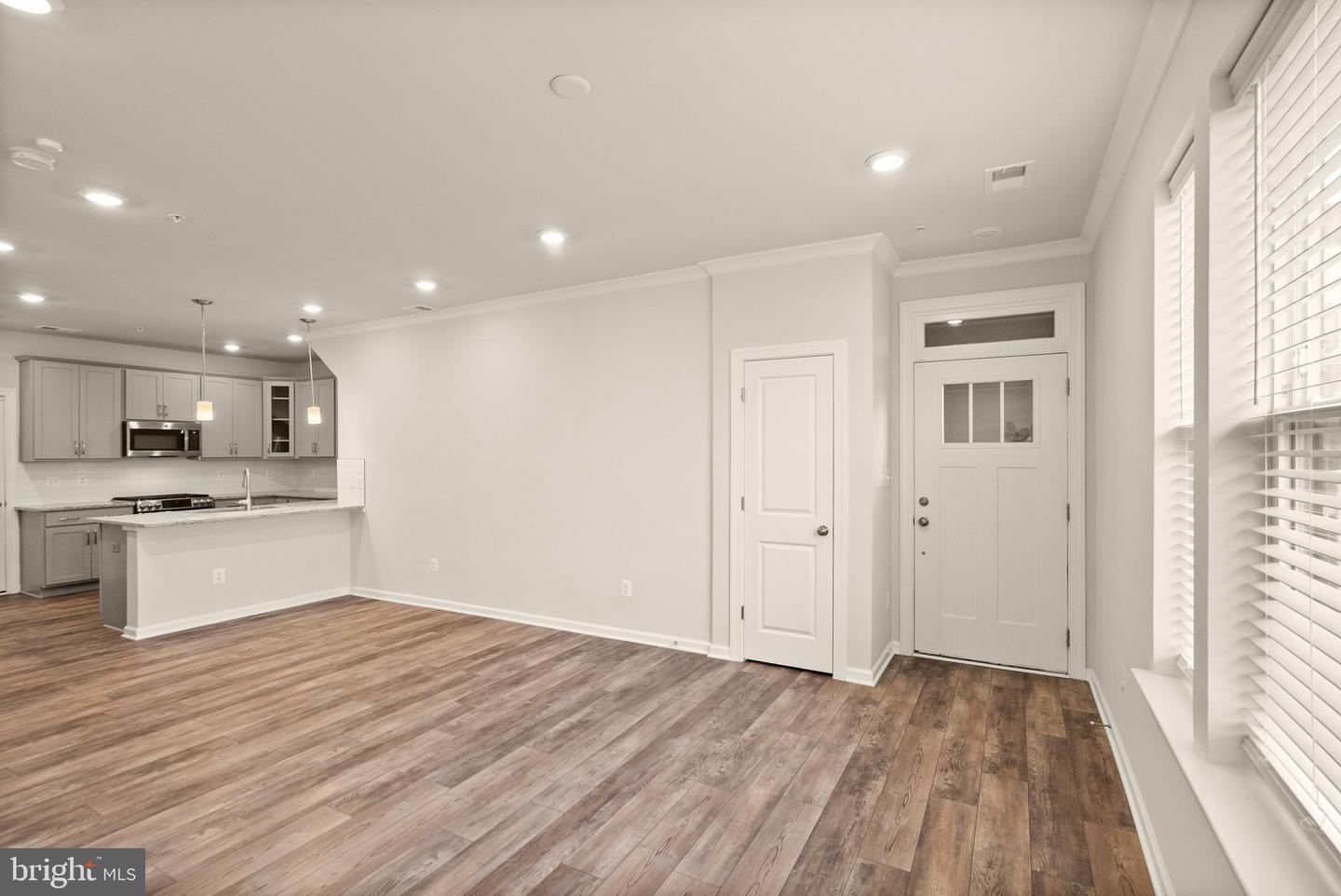 43361 RADFORD DIVIDE TER, ASHBURN, Virginia 20148, 3 Bedrooms Bedrooms, ,2 BathroomsBathrooms,Residential,For sale,43361 RADFORD DIVIDE TER,VALO2114200 MLS # VALO2114200