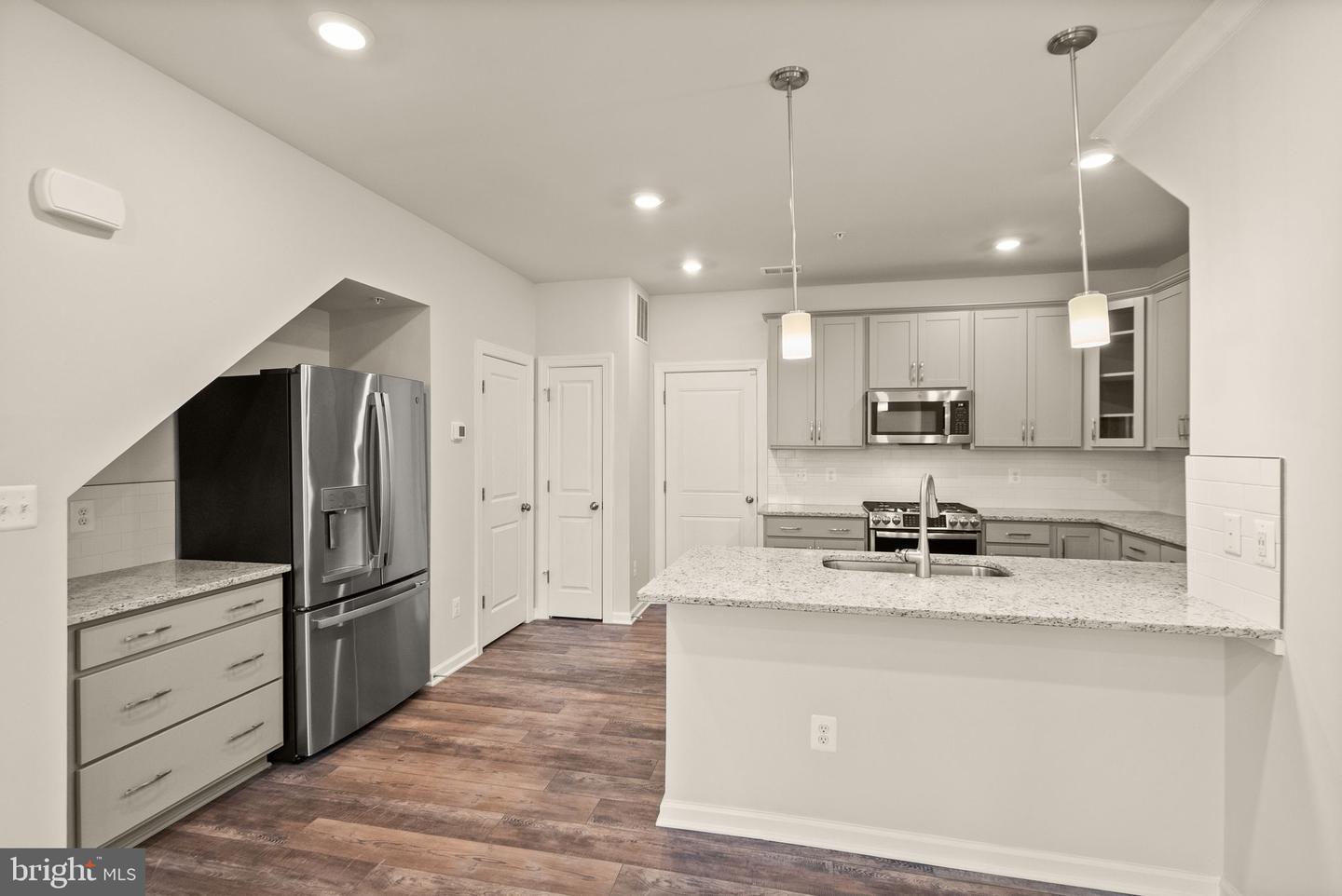 43361 RADFORD DIVIDE TER, ASHBURN, Virginia 20148, 3 Bedrooms Bedrooms, ,2 BathroomsBathrooms,Residential,For sale,43361 RADFORD DIVIDE TER,VALO2114200 MLS # VALO2114200