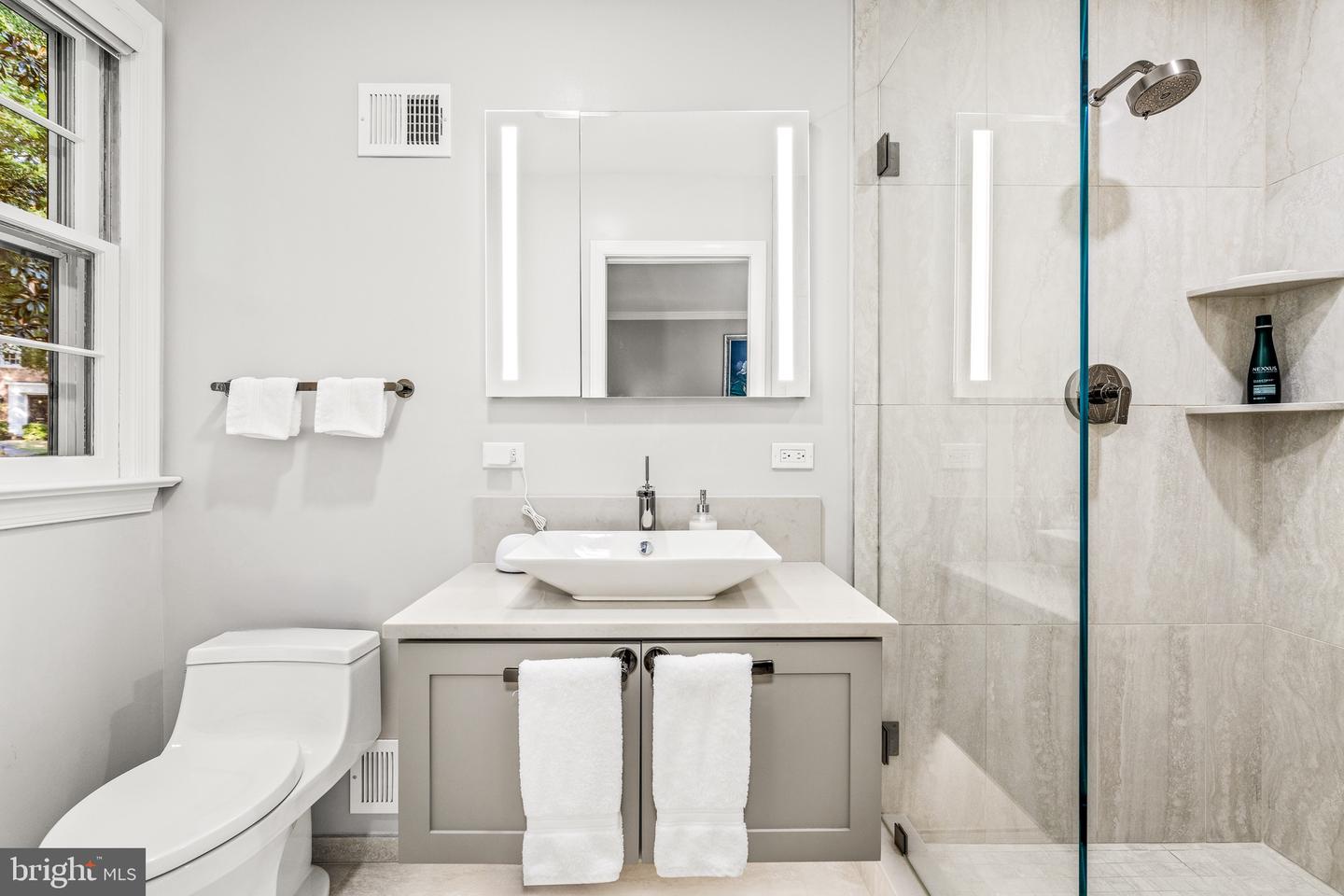 4225 50TH ST NW, WASHINGTON, District Of Columbia 20016, 3 Bedrooms Bedrooms, ,3 BathroomsBathrooms,Residential,For sale,4225 50TH ST NW,DCDC2242110 MLS # DCDC2242110